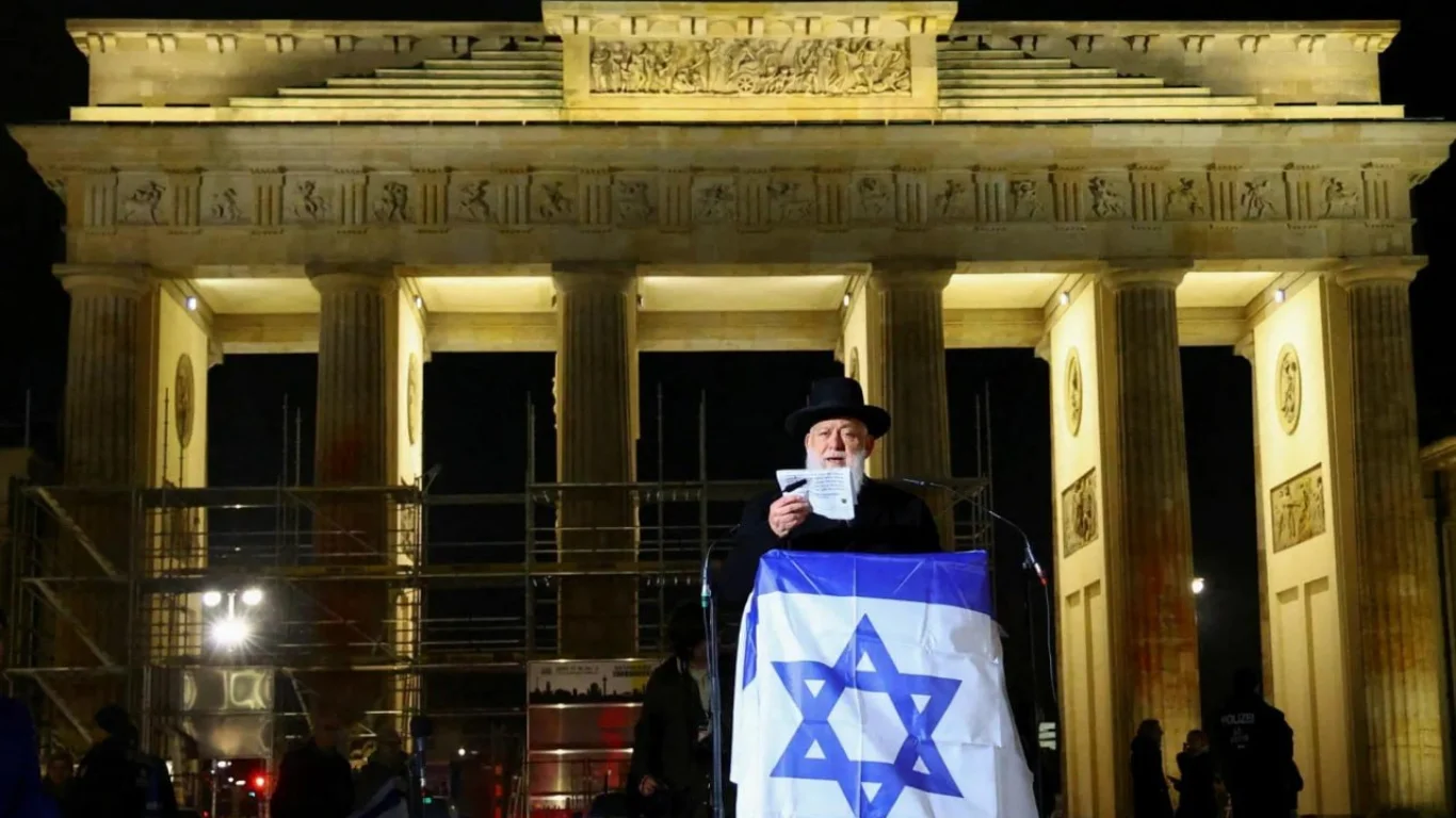 Almanya'da yeni yasa kamuoyunu sarstı