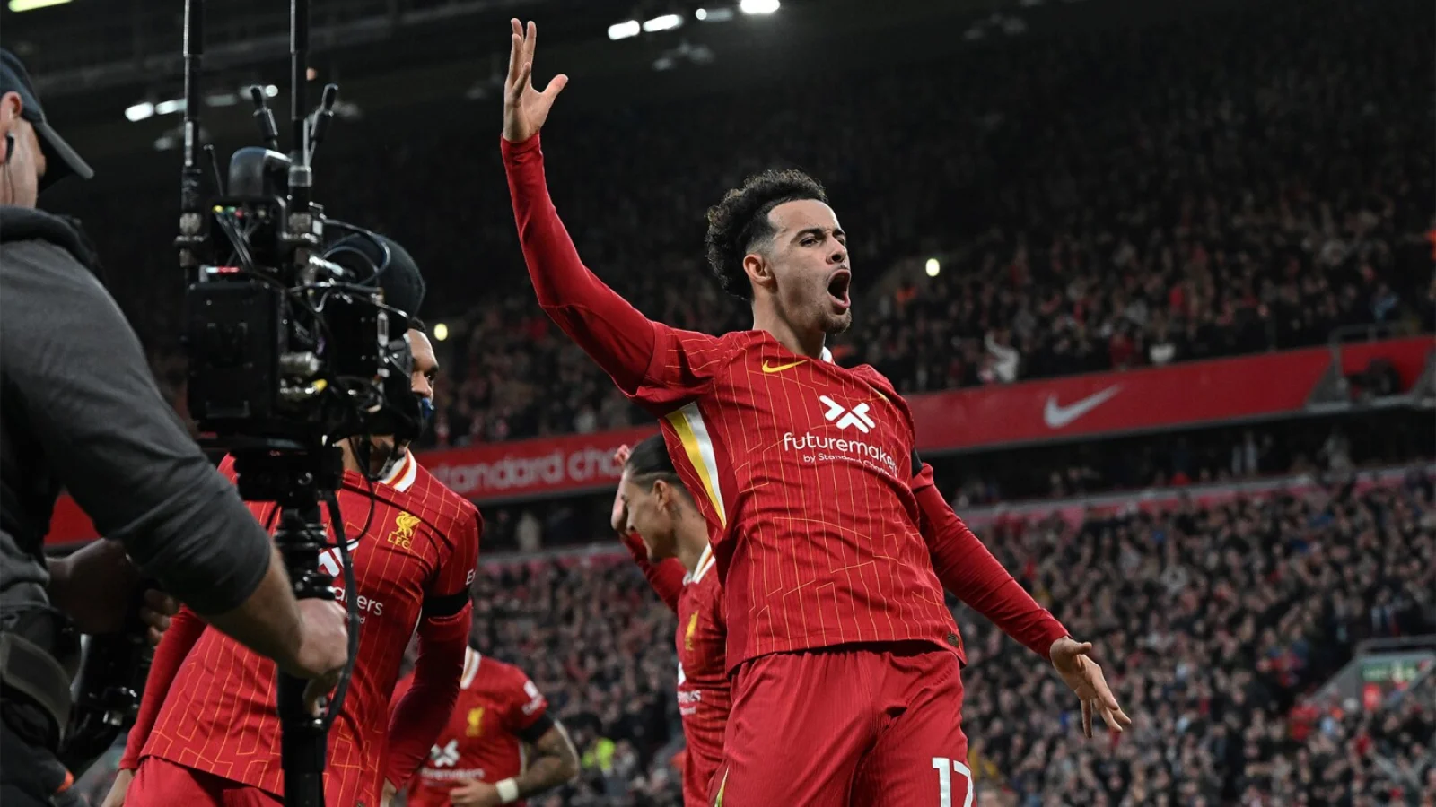 «Manchester Siti» «Liverpul»dan Kyortis Jonsni olishni koʻzlamoqda