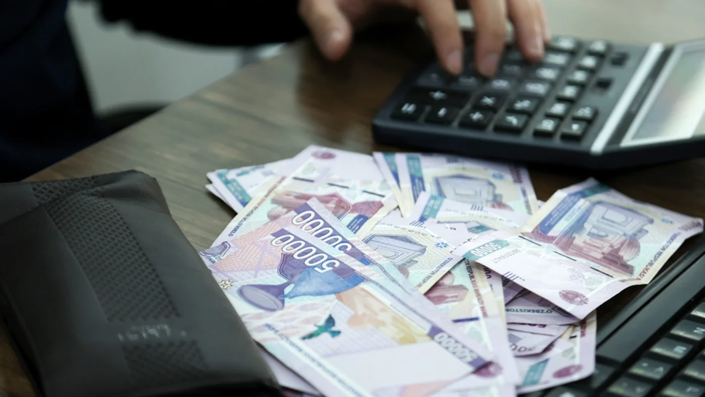 Өзбекстанда орташа жалақы қаншаға өскені белгілі болды