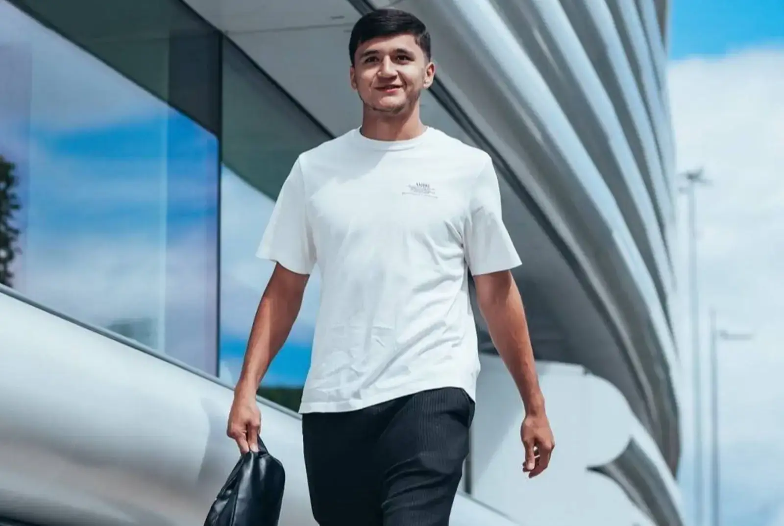 Хусанов сравнен с Роналду: надежды Узбекистана возложены на него