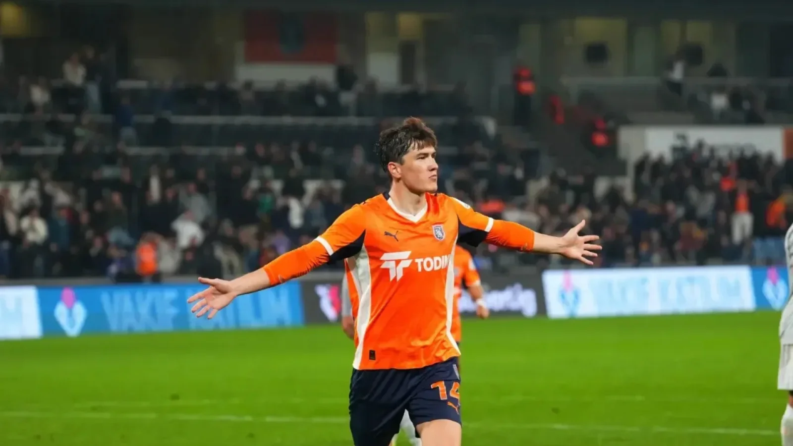 Eldor Shomurodov Turkiya Superligasi 29-turi ramziy jamoasidan joy oldi