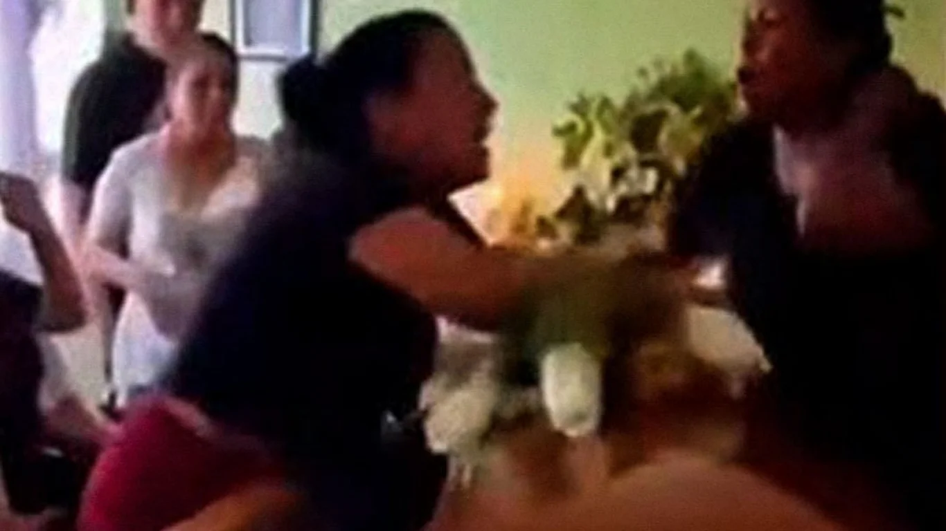 Meksika'da cenaze töreni bir kavgaya dönüştü: beklenmedik bir durum