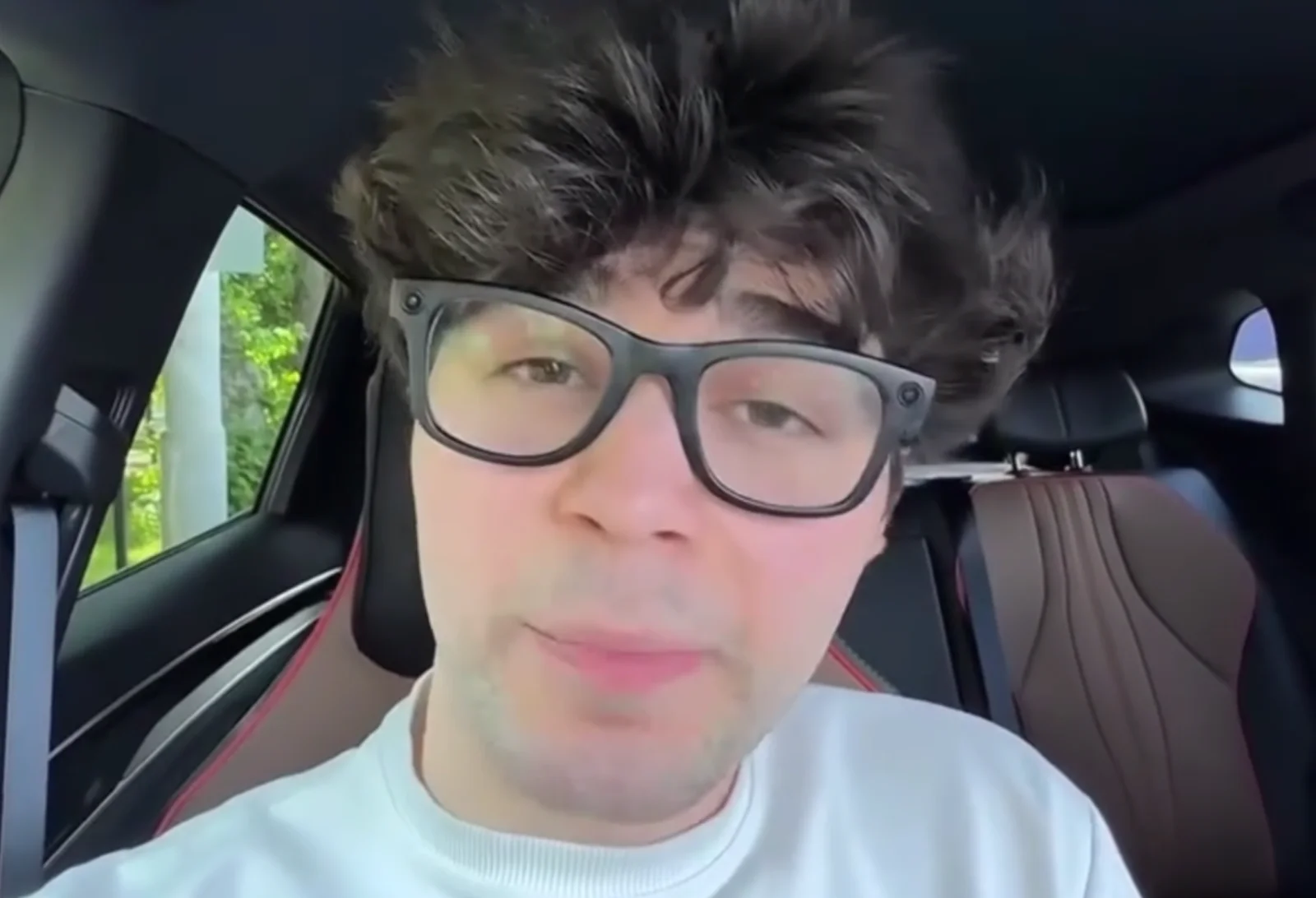 Сохта ЙПХ ходими блогернинг BMW’сини миниб юргани аниқланди (видео)