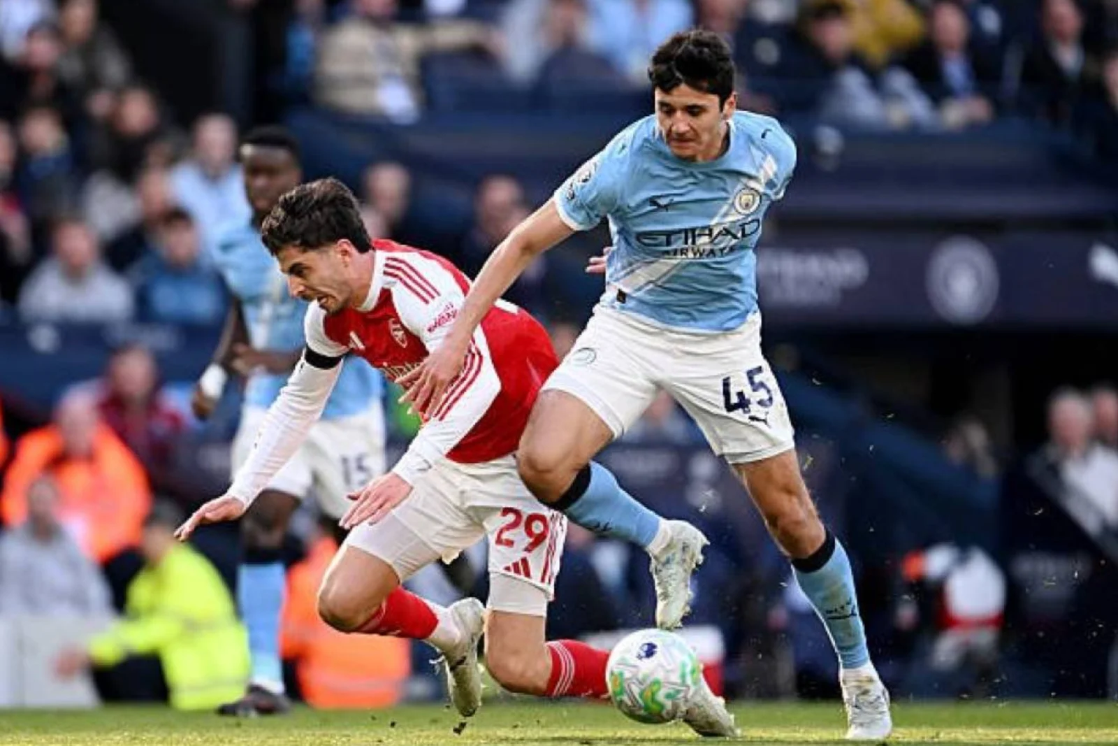 Ҳусанов иштирок этган ўйинда ҳакам қарорлари баҳсларга сабаб бўлди...