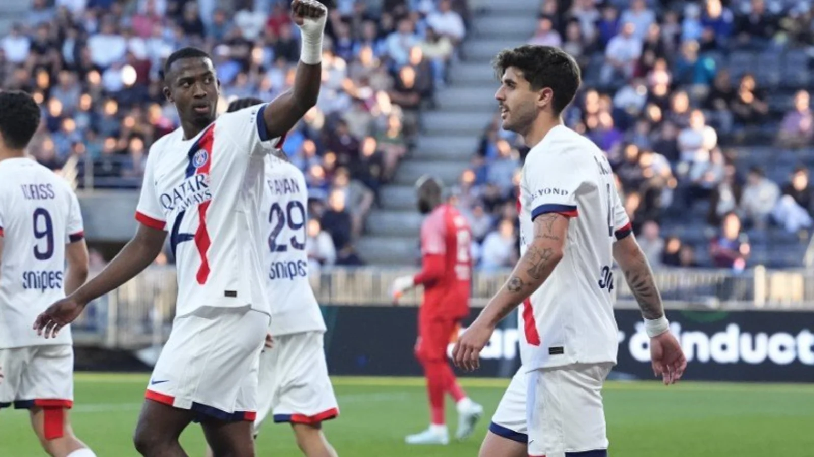 PSG, Angers karşısında farklı galip gelerek liderliğini pekiştirdi