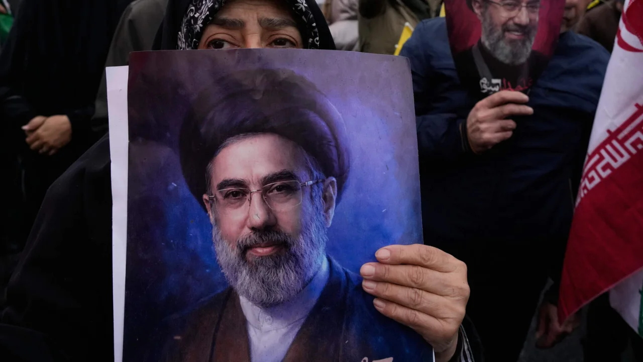 Причина отсутствия Моджтабы Хаменеи на публике раскрыта