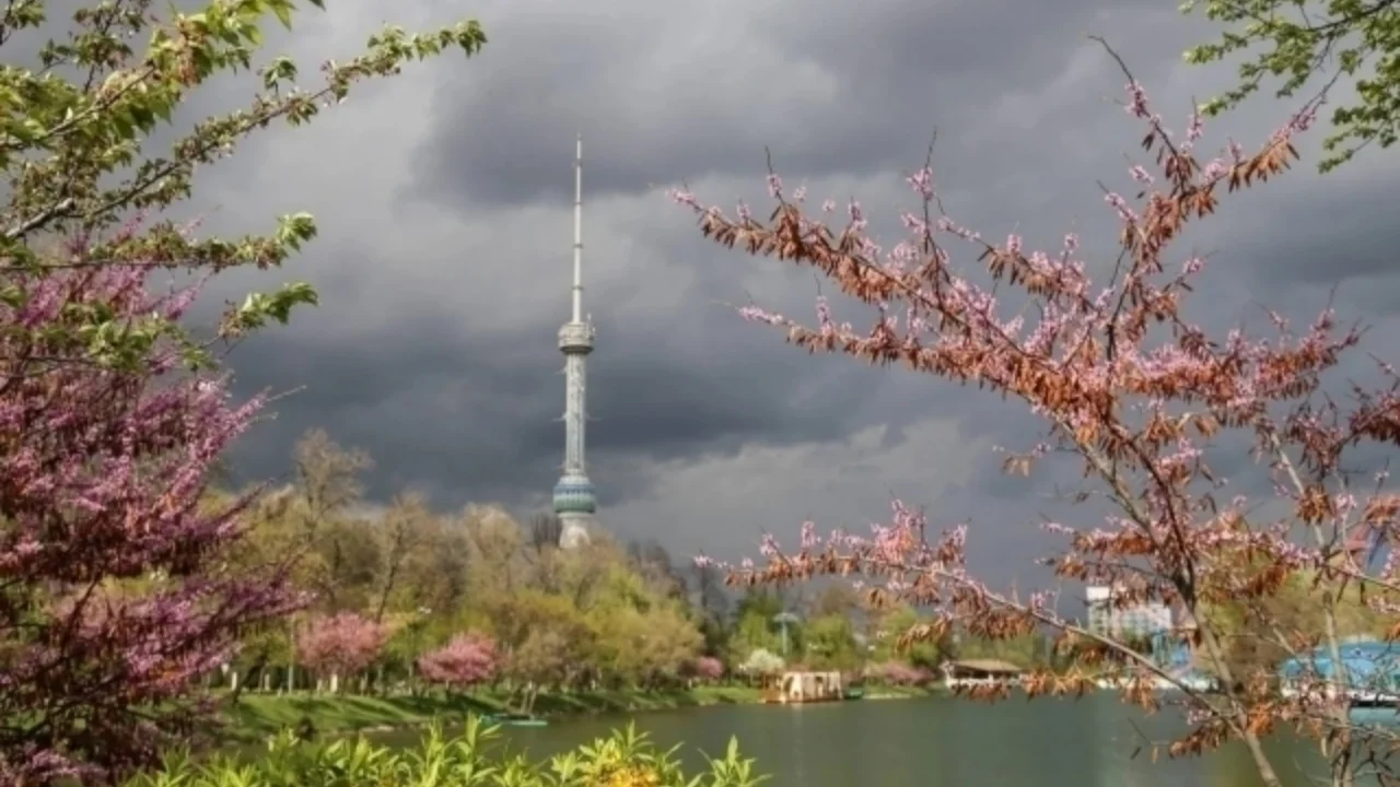 What weather is expected in Uzbekistan during the weekend?