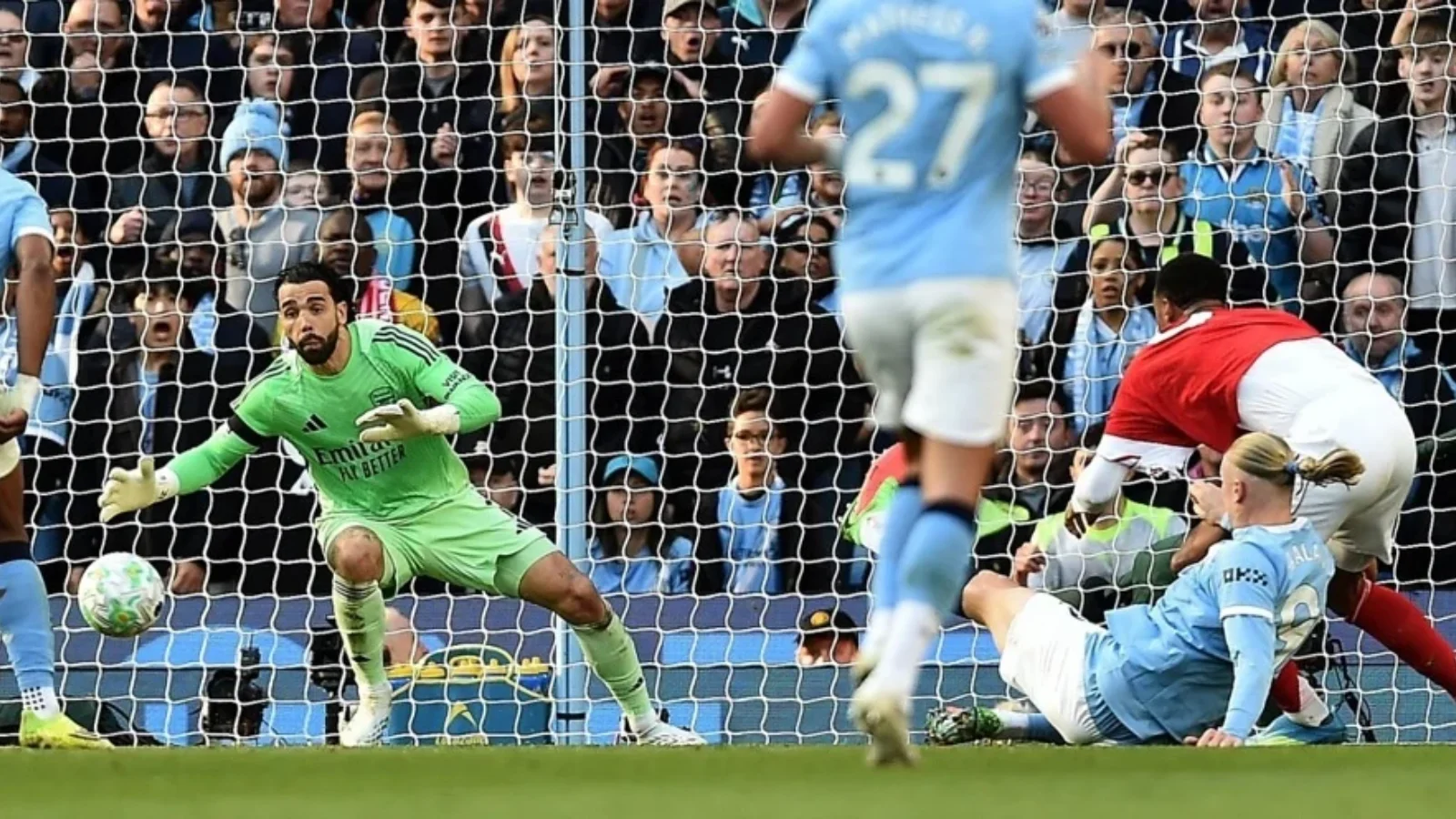 «Сити» жеңісі интриганы арттырды: «Арсеналмен» арақашықтық қысқарды