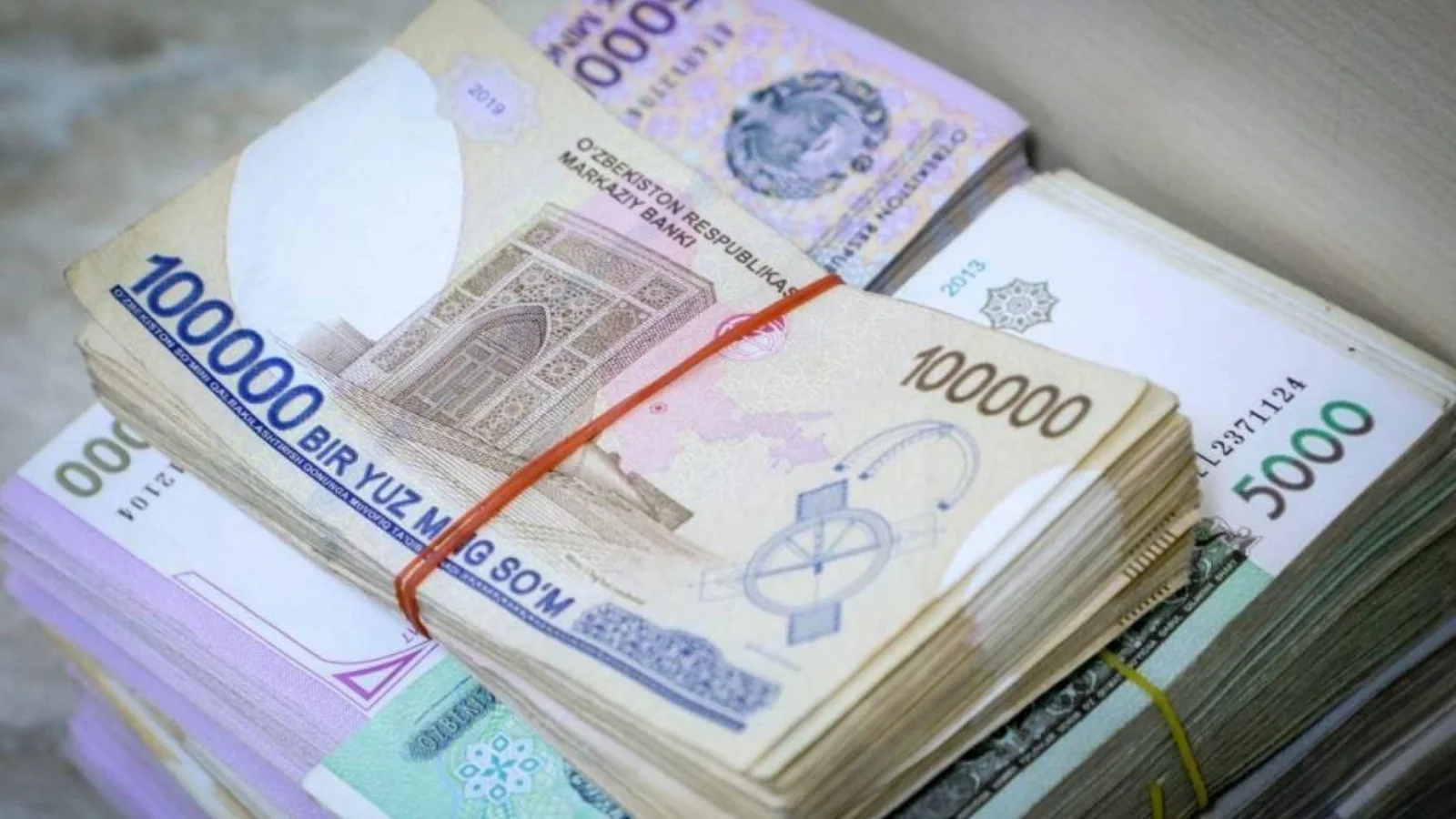 Yangiyo‘lda ota farzanlari uchun 165 mln so‘m aliment pulini oldindan to‘ladi