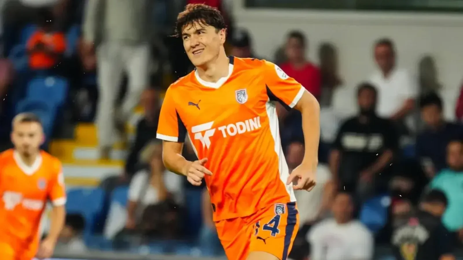 Eldor Shomurodov completes permanent move to Basaksehir and signs contract