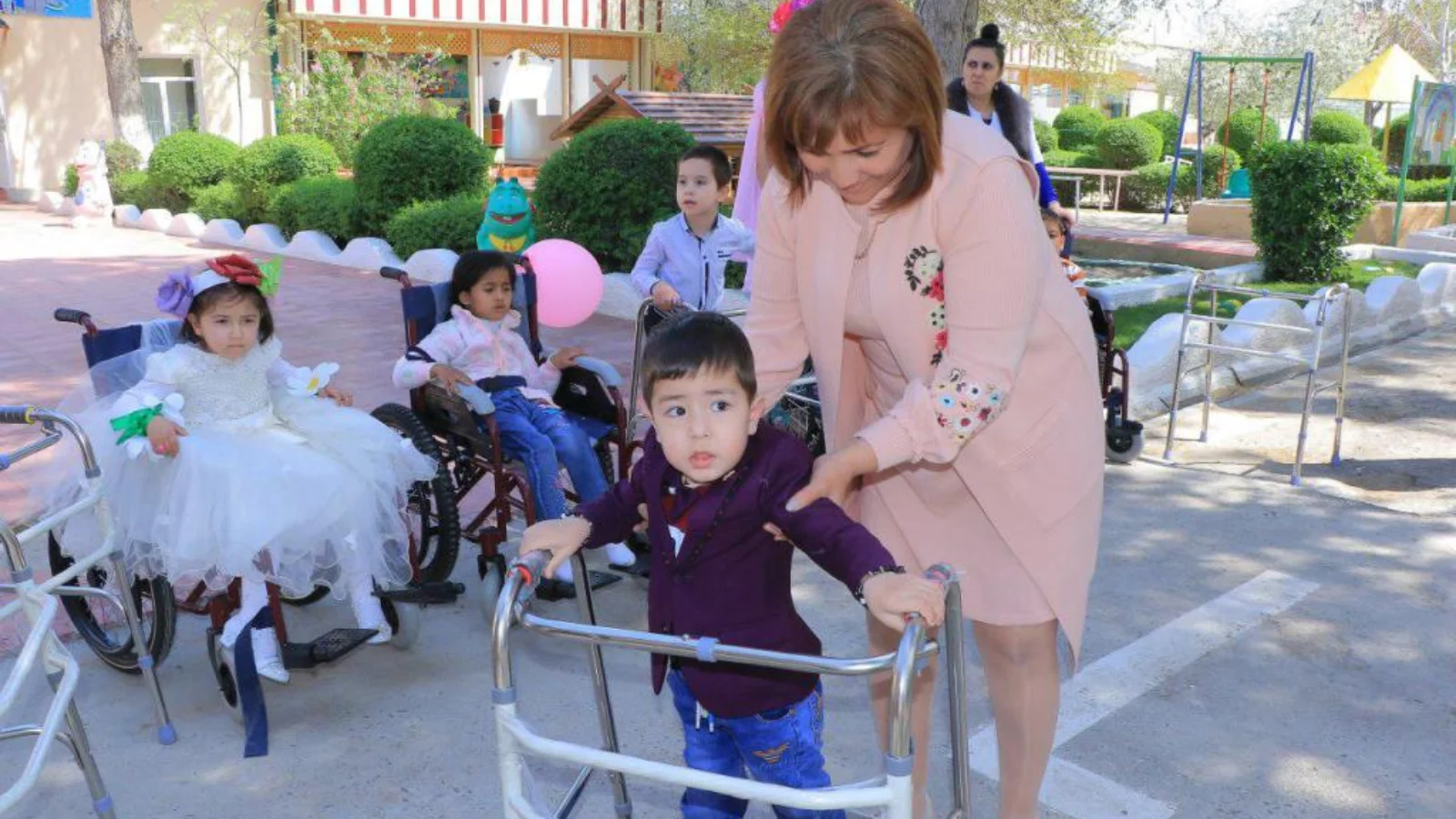 Ногирон болалар парвариши учун тадбиркорларга солиқ имтиёзлари берилди