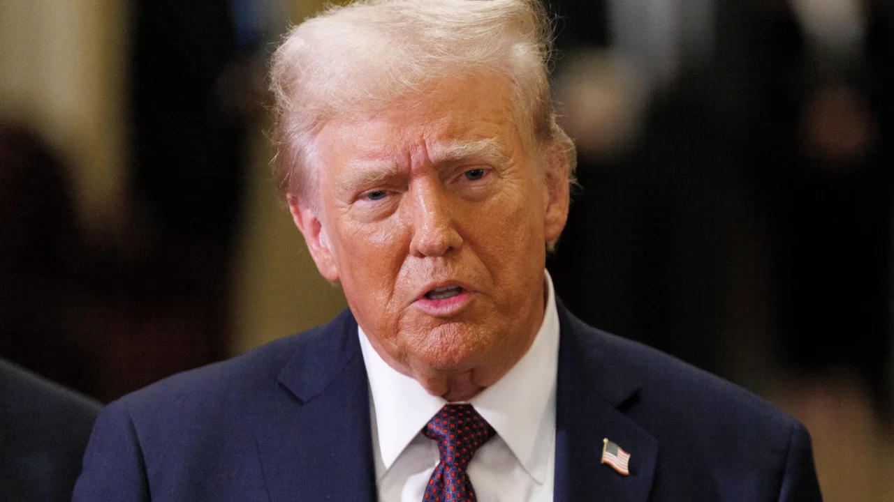 Tramp Ho‘rmuz bo‘g‘ozi blokada qilinganini e’lon qildi