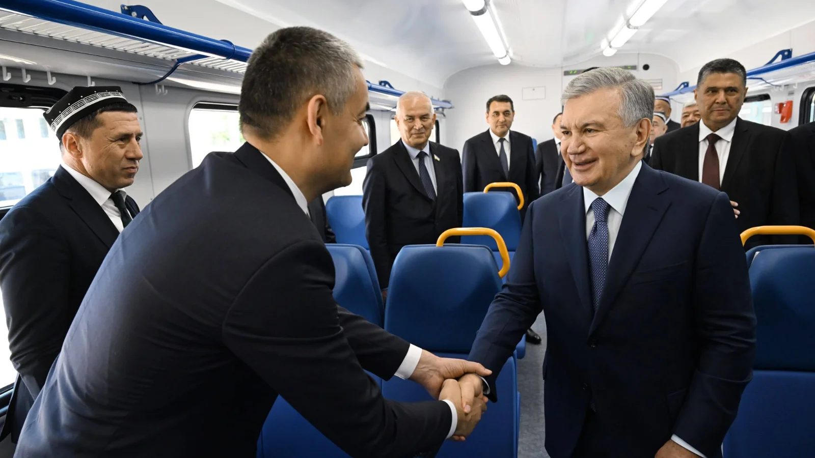 Fargʻonada yangi elektropoyezd yoʻlga tushdi, imkoniyatlar kengaydi (foto)