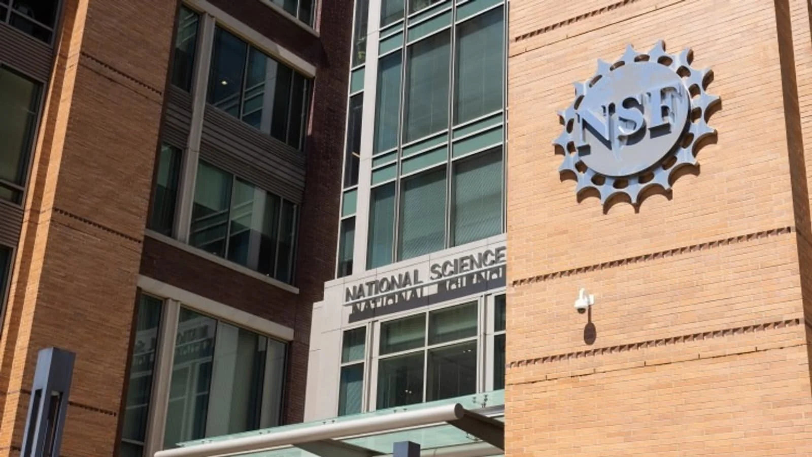 Tramp ma'muriyati AQSh Milliy ilmiy kengashini tarqatib yubordi