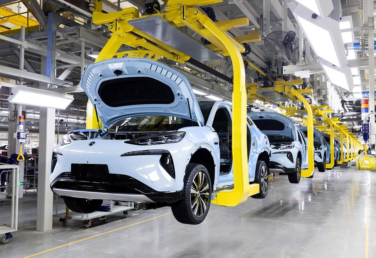 BYD cuts 10% of workforce amid profit decline