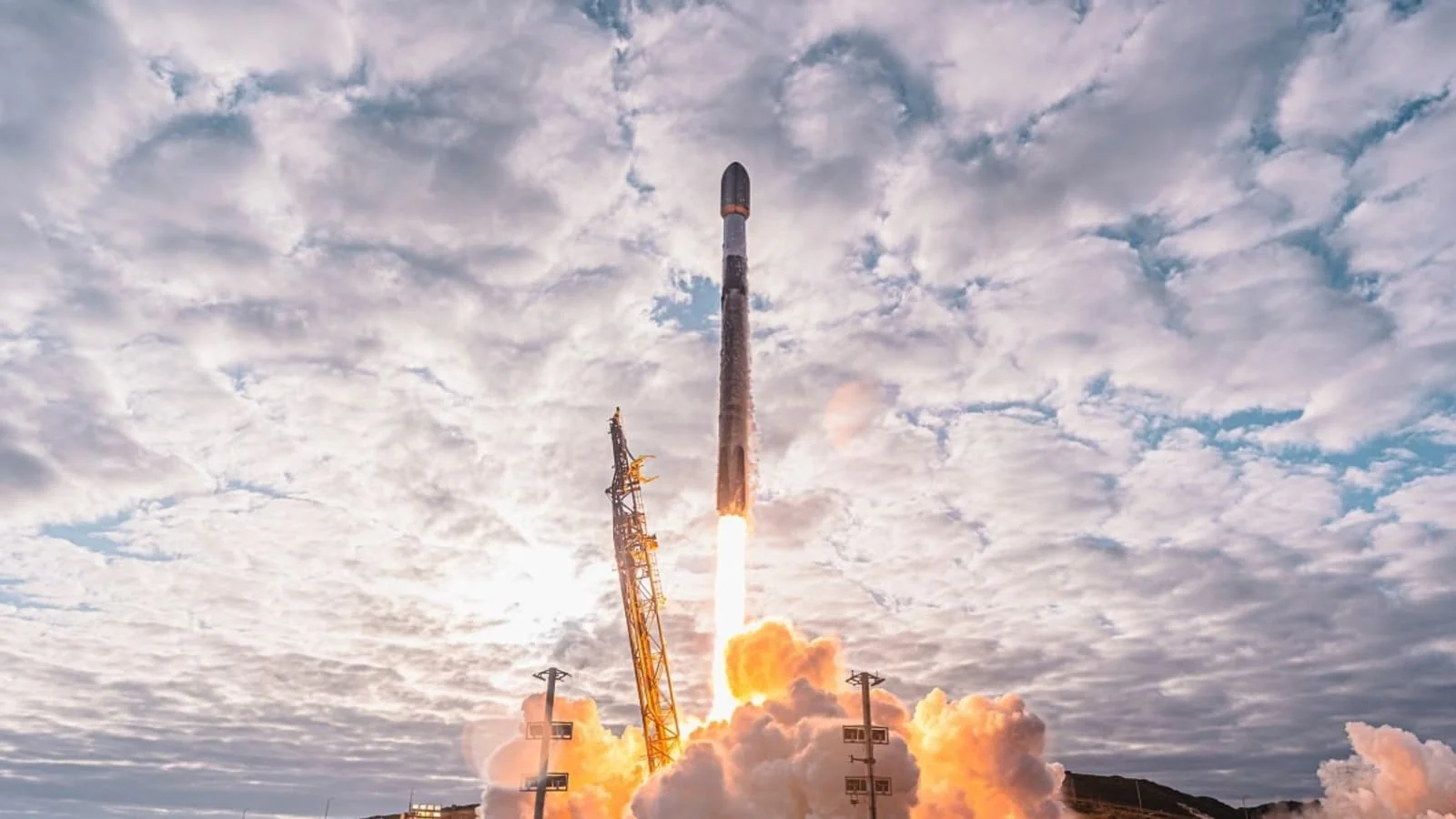 AQSh 2026-yildan boshlab kosmik parvozlar uchun maxsus haq undirishni boshlaydi