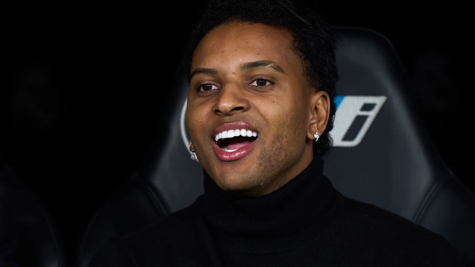 Stars von Real Madrid liefen in speziellen Trikots auf, um Rodrygo zu unterstützen