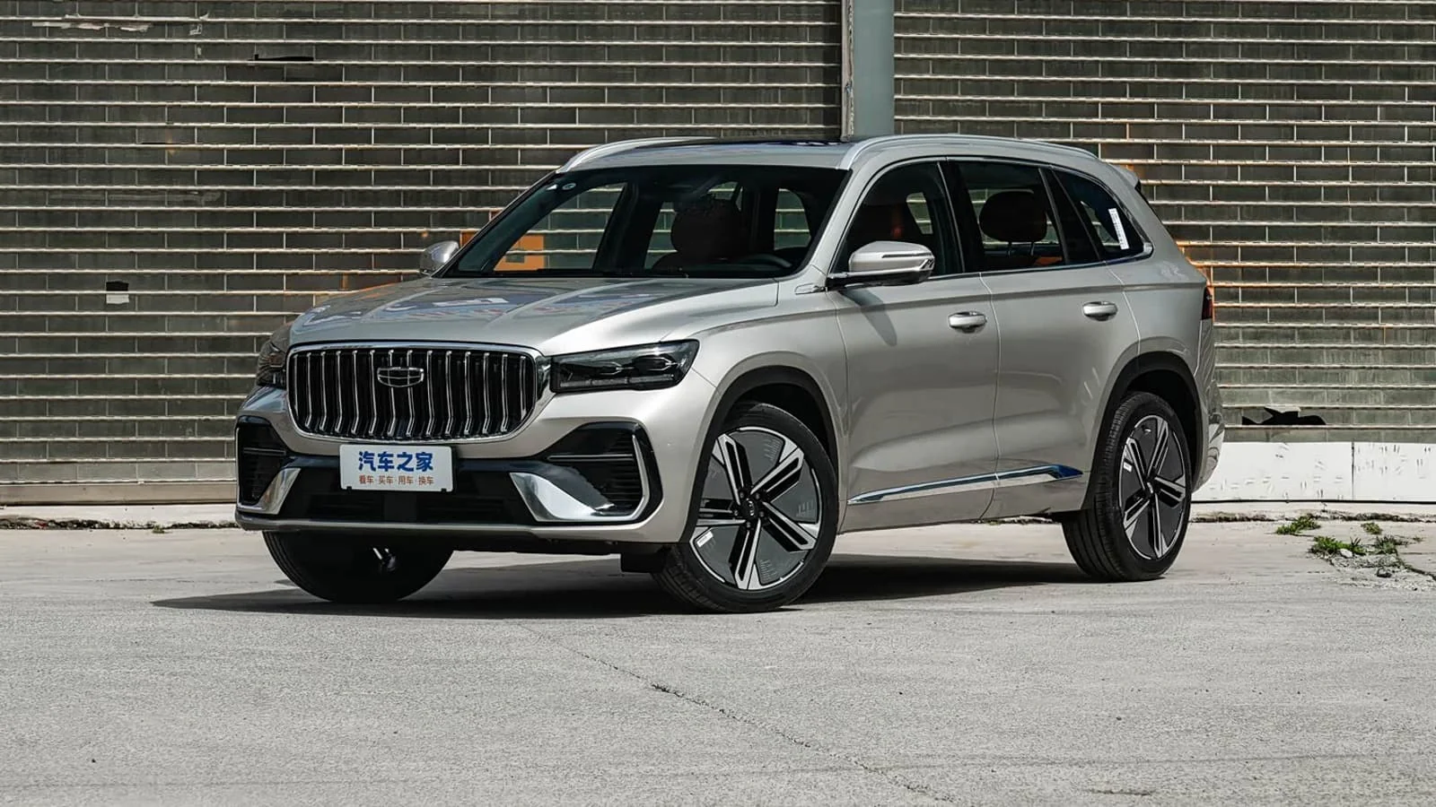 Xitoyda 4,75 litr sarflaydigan gibrid Geely Monjaro sotuvi boshlandi