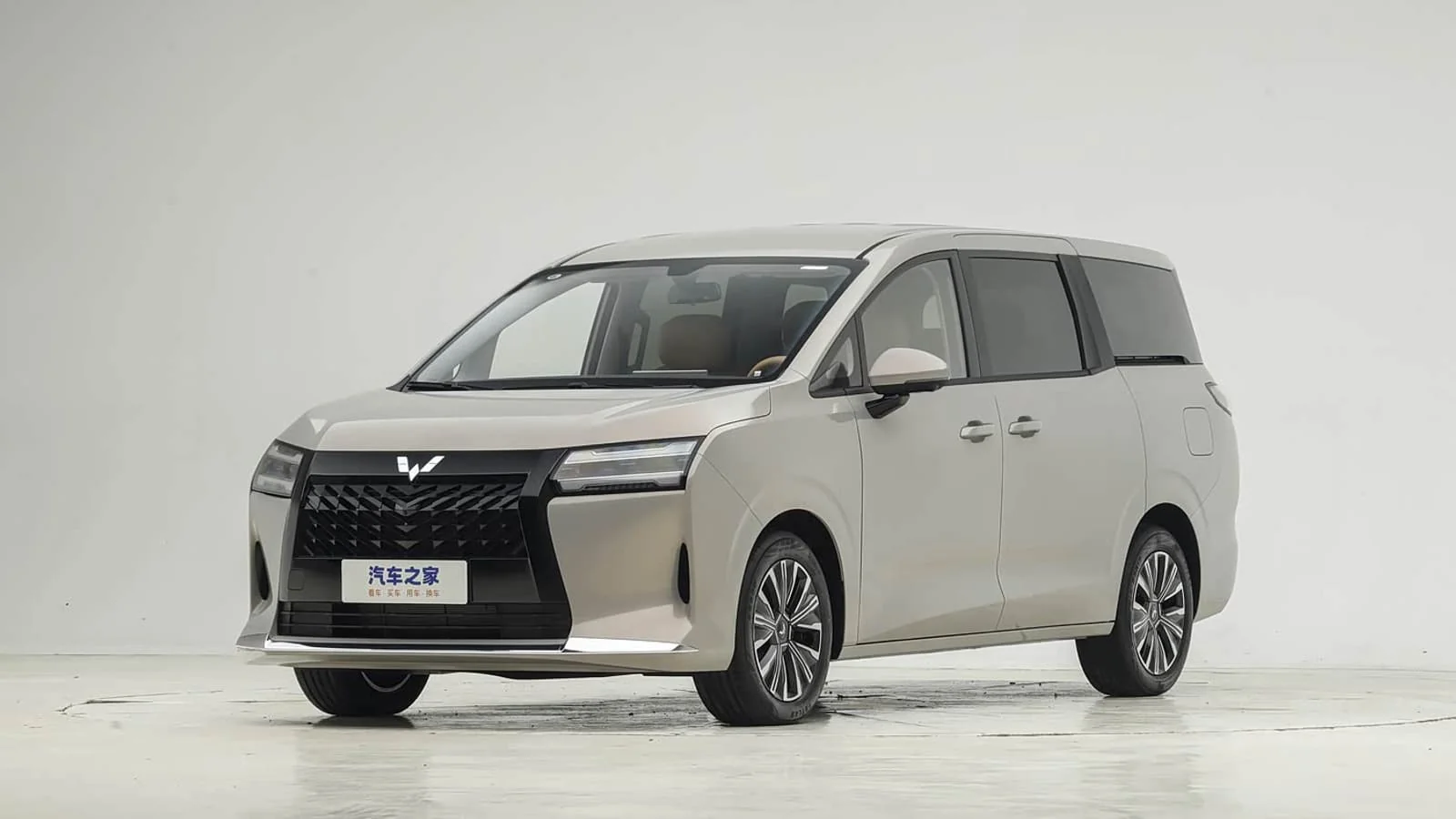 Қытайда 1100 км қашықтықты бағындыратын Wuling Xingguang 730 моделі ресми түрде таныстырылды