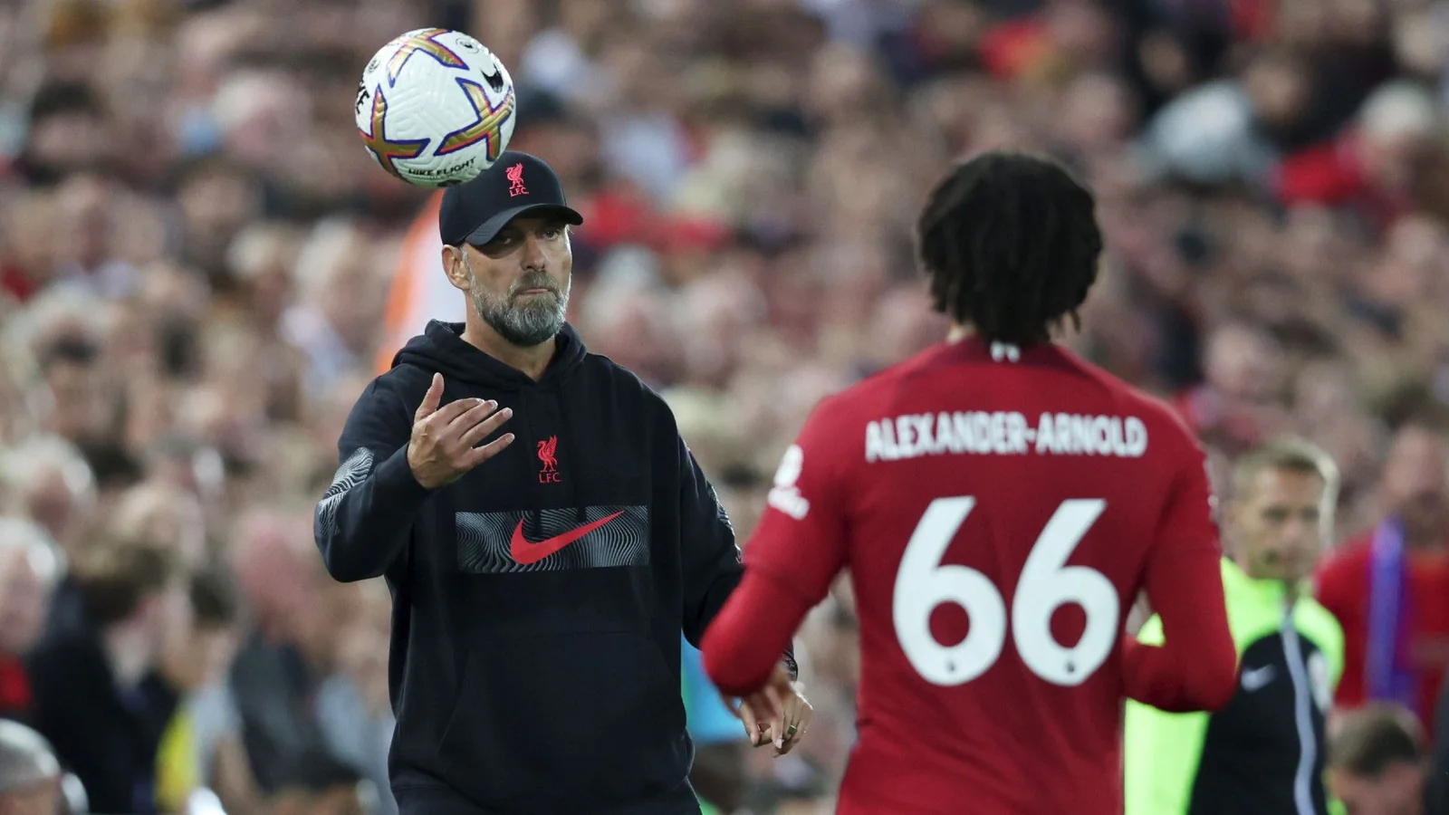 Klopp Aleksander-Arnold himoyasiga oid tanqidlarni rad etdi