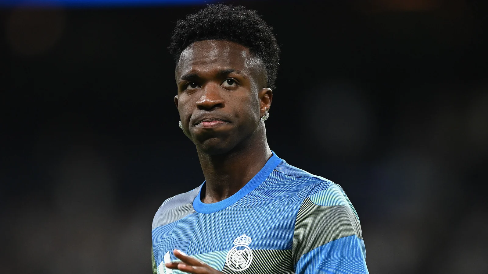 Винисиус "Реал Мадрид" билан янги шартнома имзолайди