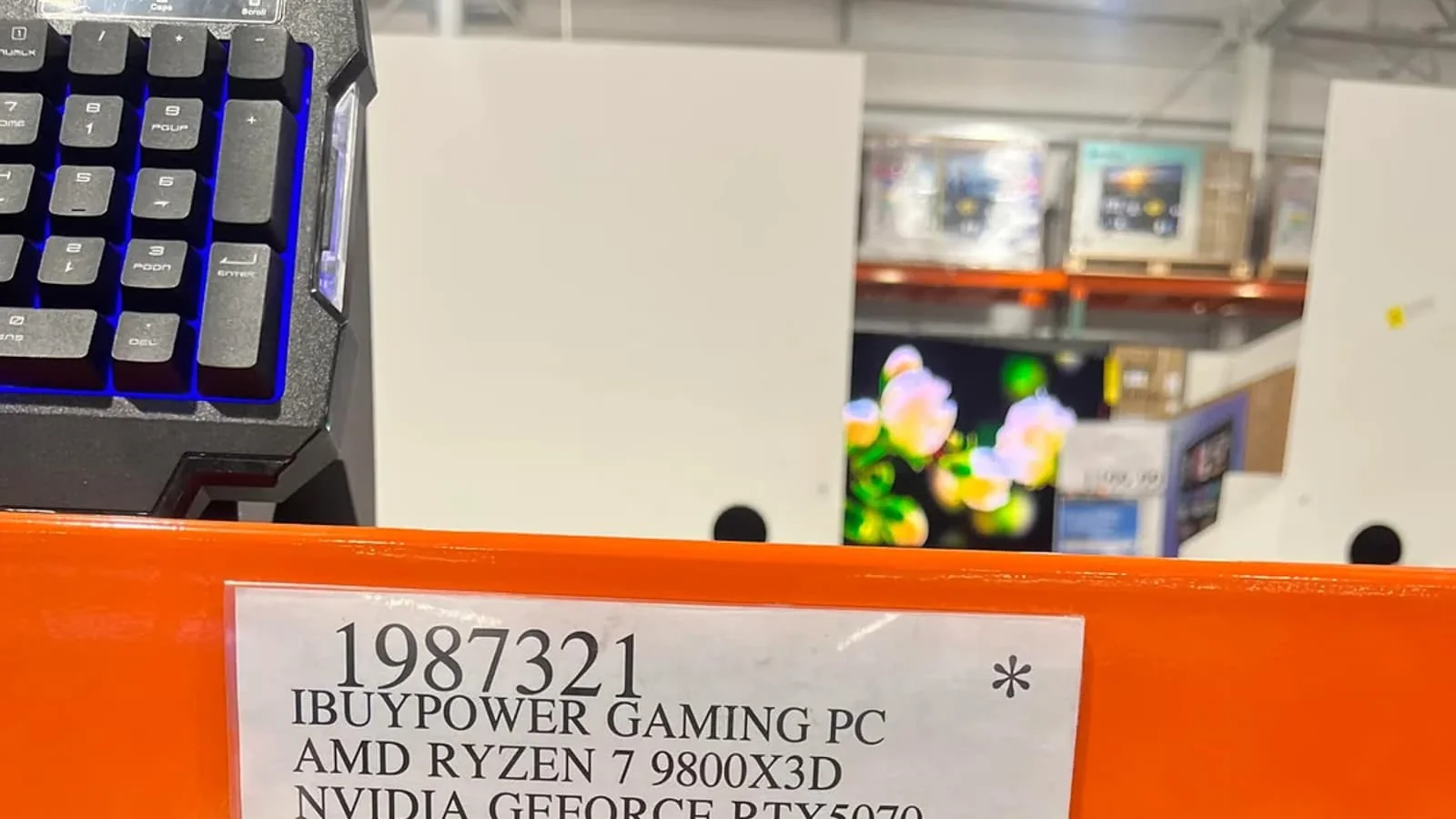 Foydalanuvchi Ryzen 7 9800X3D va RTX 5070 o'rnatilgan kompyuterni 1200 dollarga xarid qildi