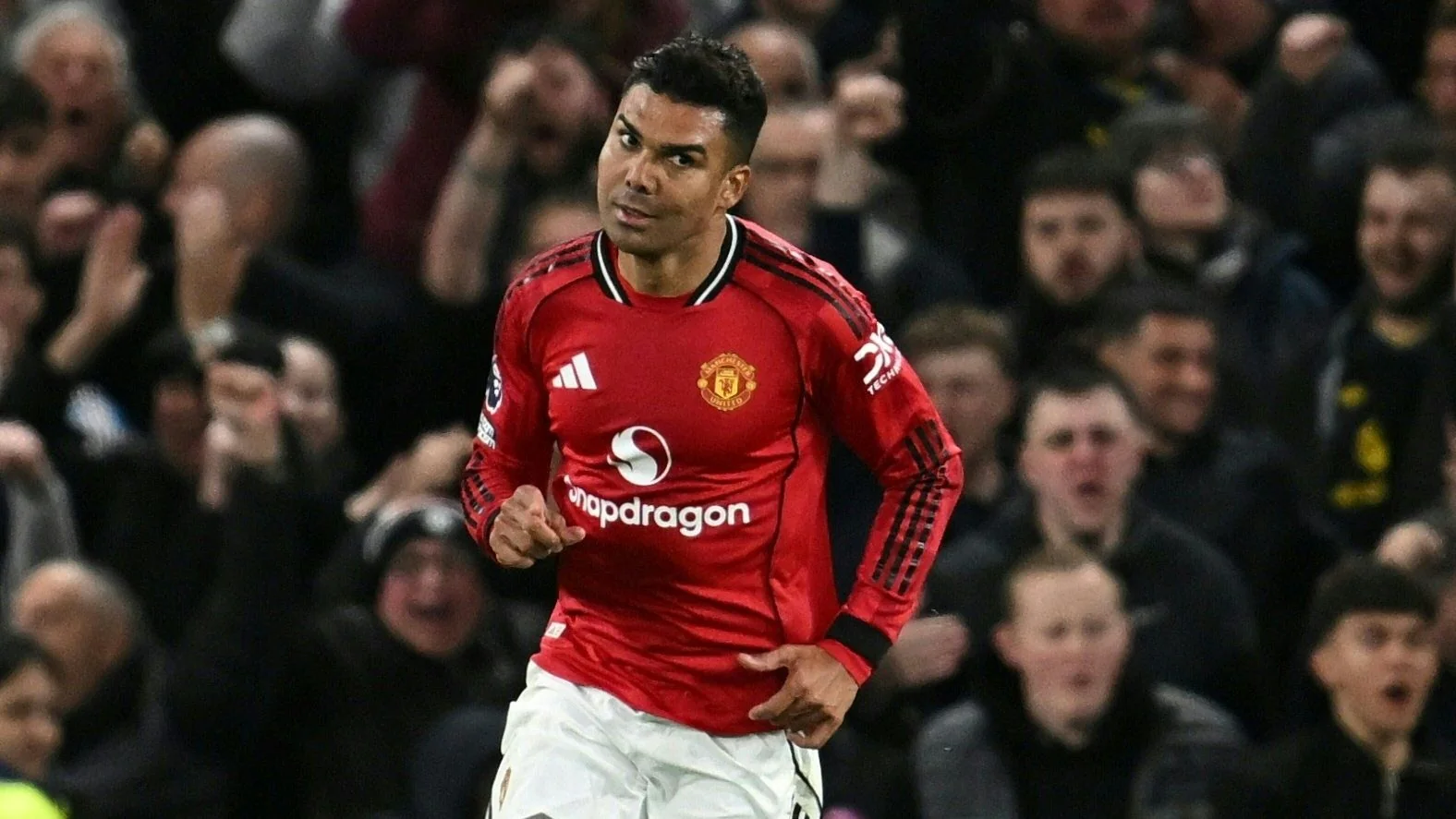 "Манчестер Юнайтед" трансферлар учун икки шартни кутмоқда