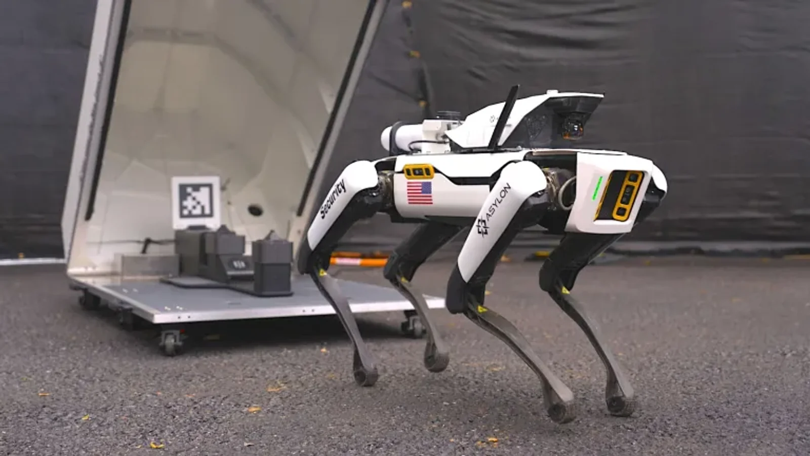 Boston Dynamics robot dog begins guarding construction sites