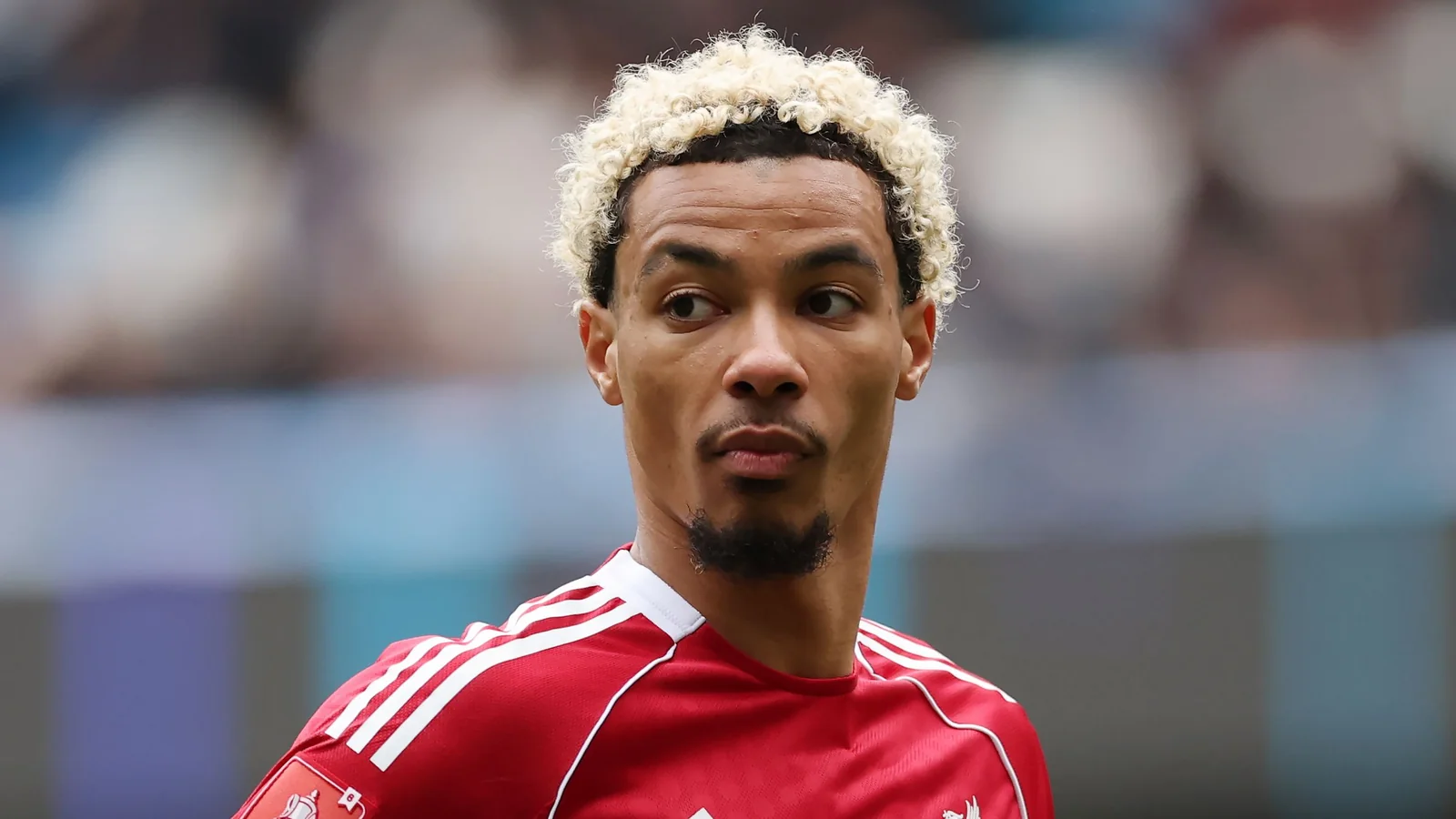 Ekitike scores against Man City despite injury