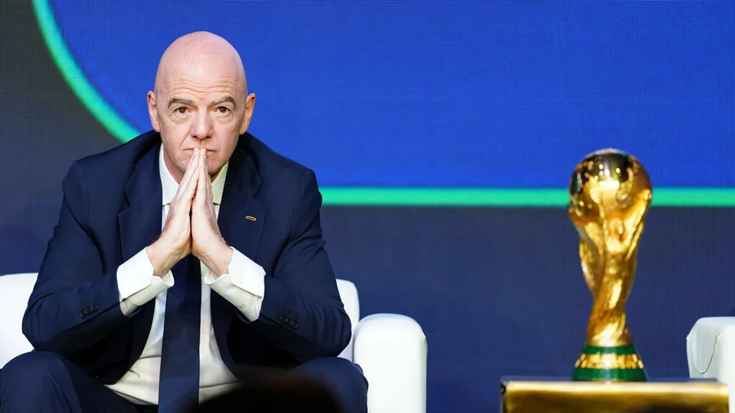 Инфантино жаҳон чемпионати чипталари нархи ҳақида ҳазил қилди