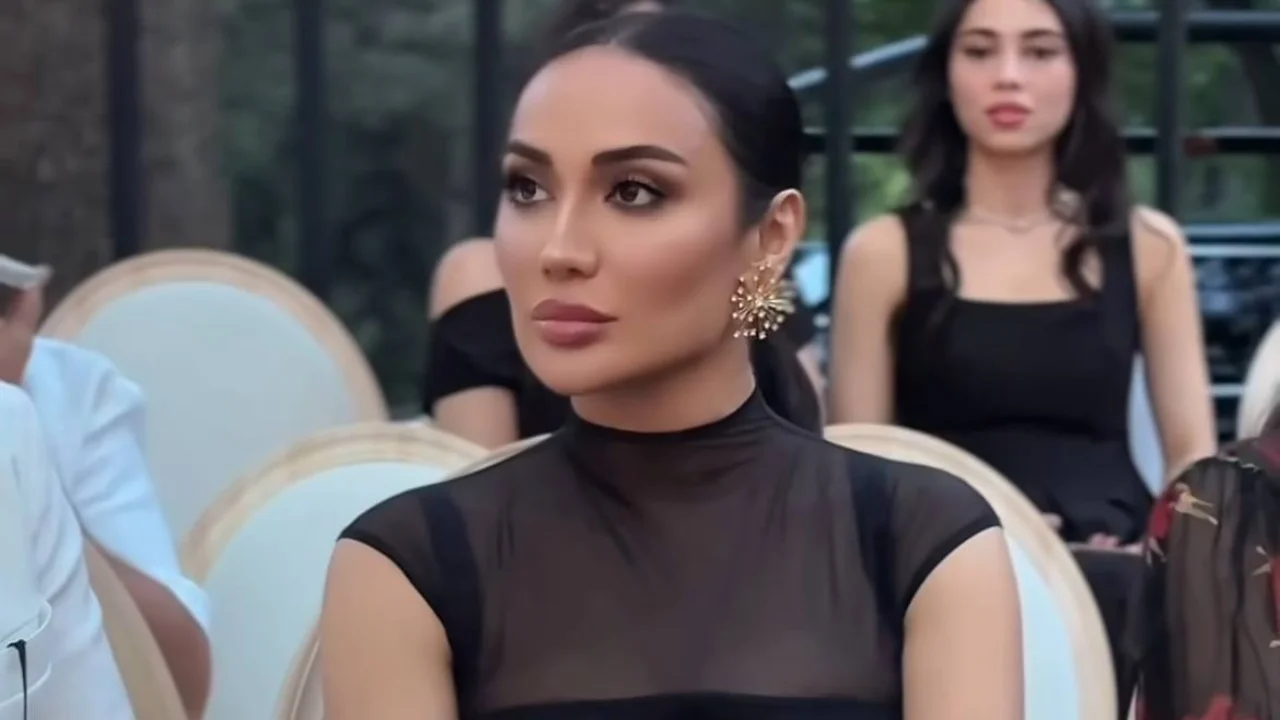 Singer Munisa Rizayeva makes an appearance at a prestigious fashion show
