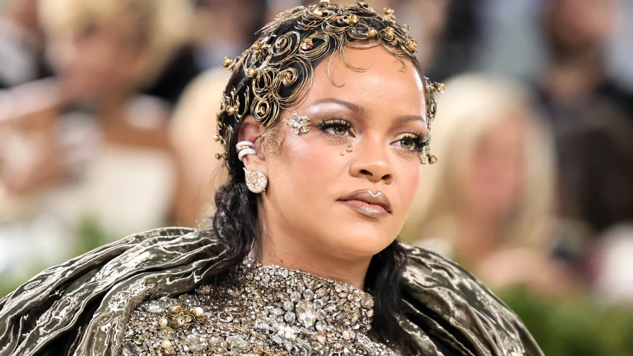Rihanna gets tattoos of her children's drawings on her leg