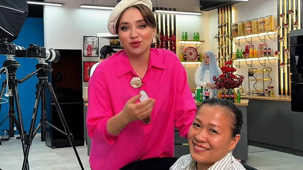 Shahzoda Muhammedova lobt die Erfahrung ihres philippinischen Kindermädchens