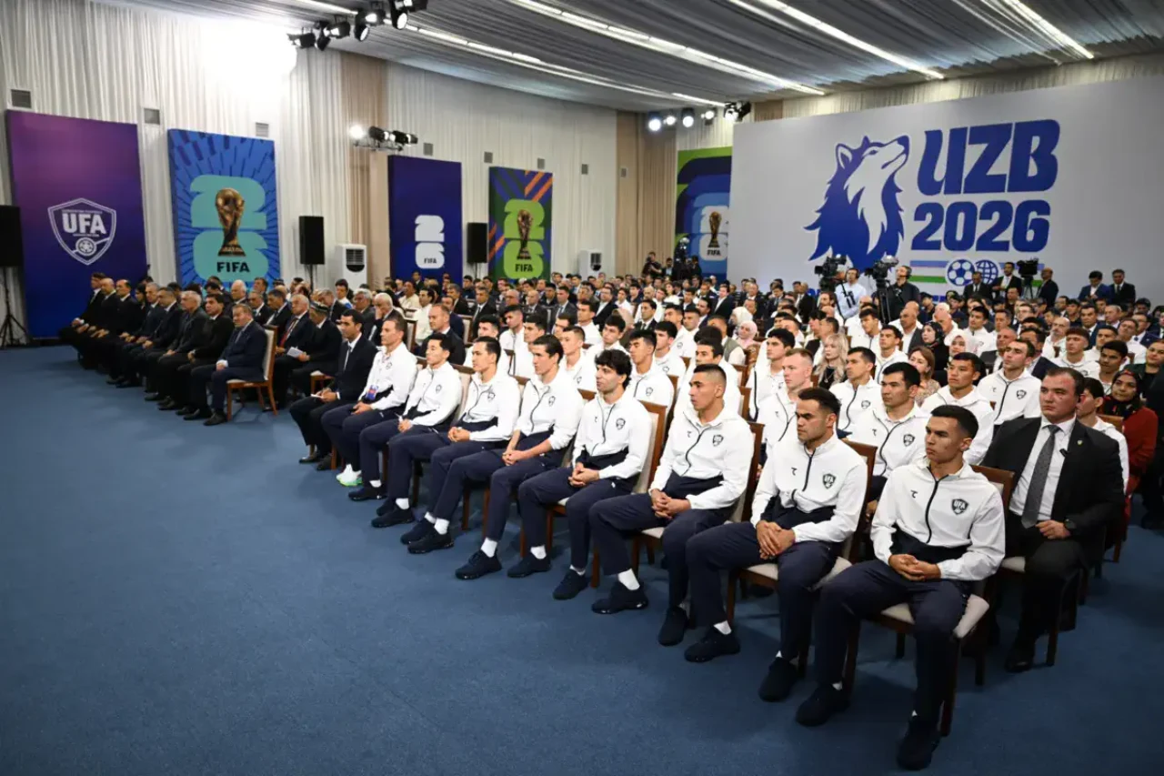 Prezident futbolchilarga ishonch bildirib, mardona o‘ynashga chaqirdi (foto)