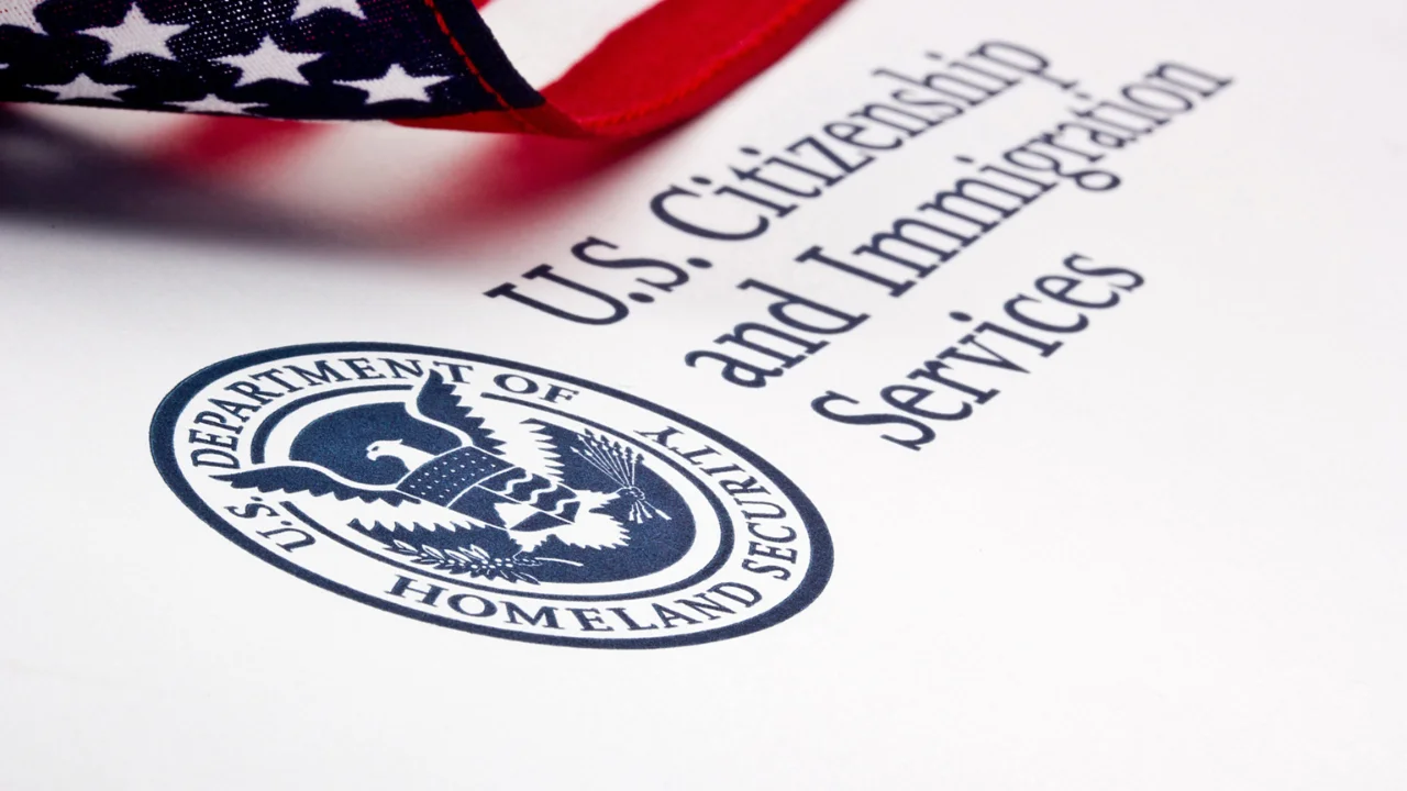 АҚШ Green Card олиш истагидаги хорижликларга янги талаб қўйди