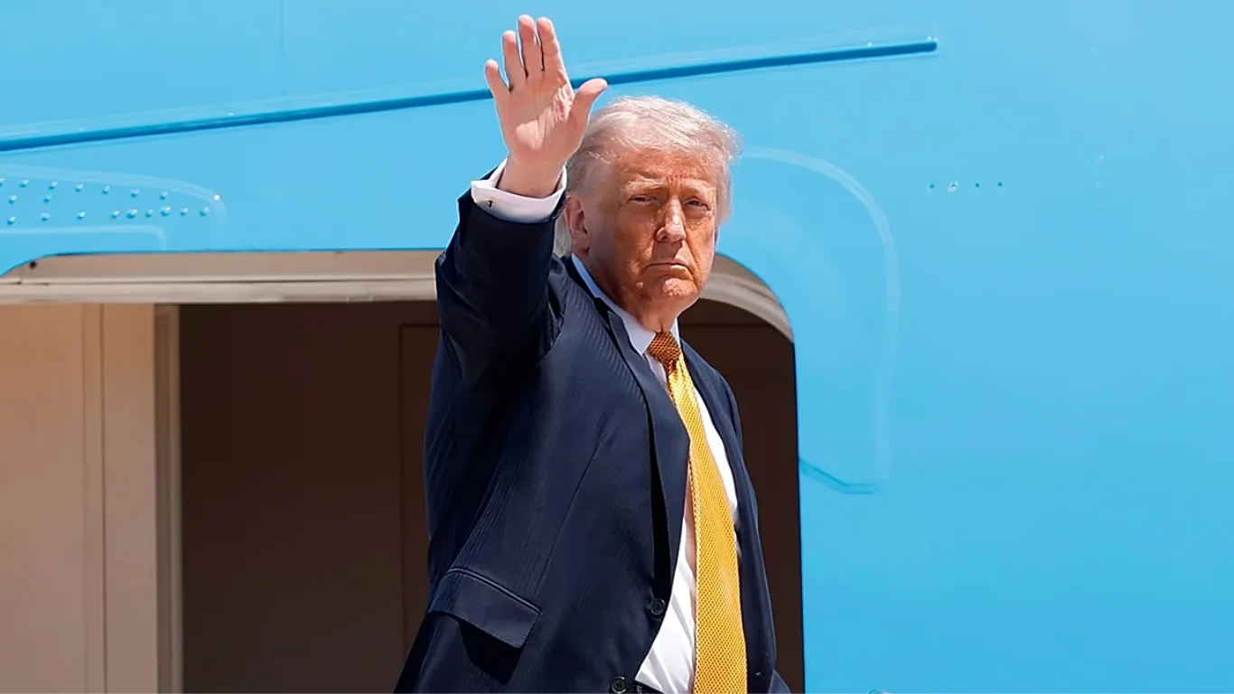 Трамп вернулся из поездки в Китай без ожидаемых результатов