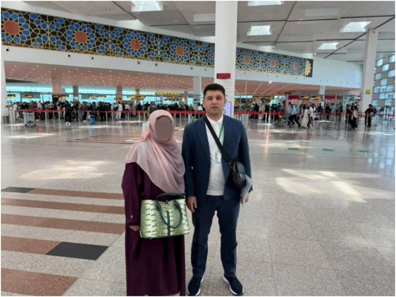 Pakistan'da mahsur kalan kadın büyükelçilik yardımıyla ülkesine döndü