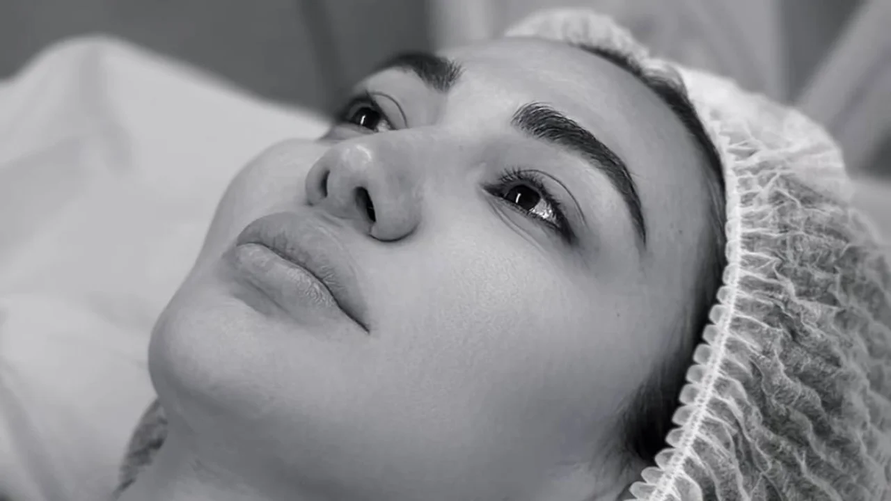 Munisa Rizayeva dış görünüşünde büyük bir değişiklik yaptı!