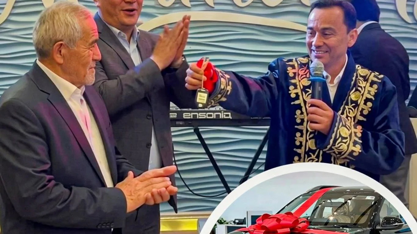 Davron Ahmedov doğum gününde babasına otomobil hediye etti