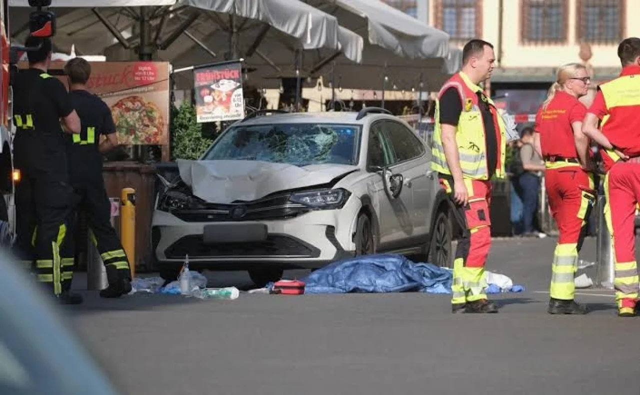Un coche atropella a peatones en Alemania