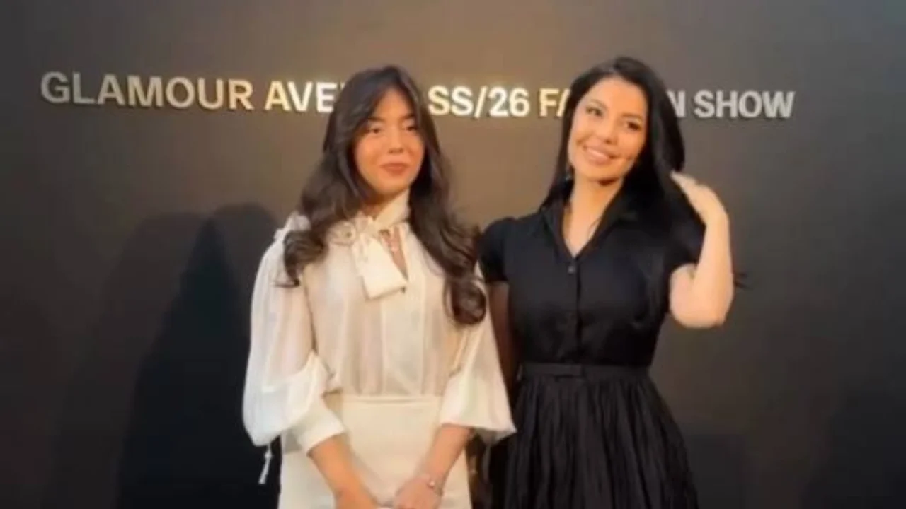 Shahzoda surprises fans by appearing on the runway with her daughter-in-law