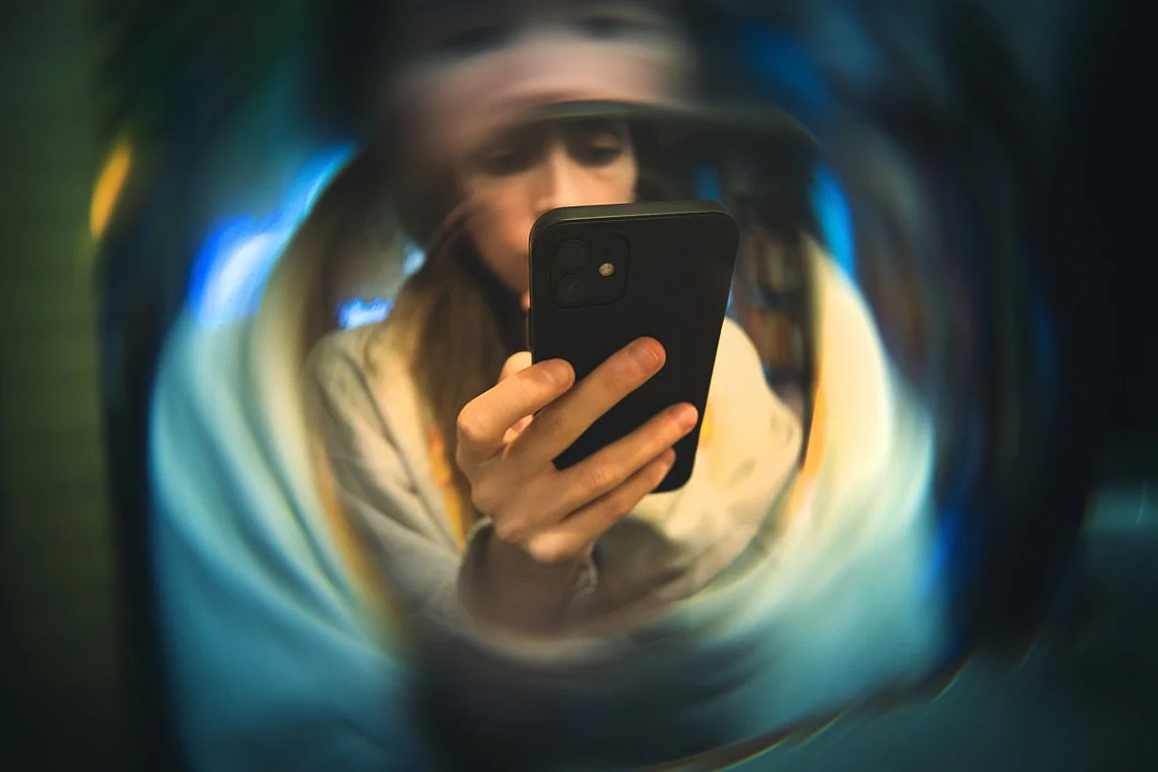 Usuarios de Android doomscrolling'dan himoya qiluvchi funksiyani taqdim etdi