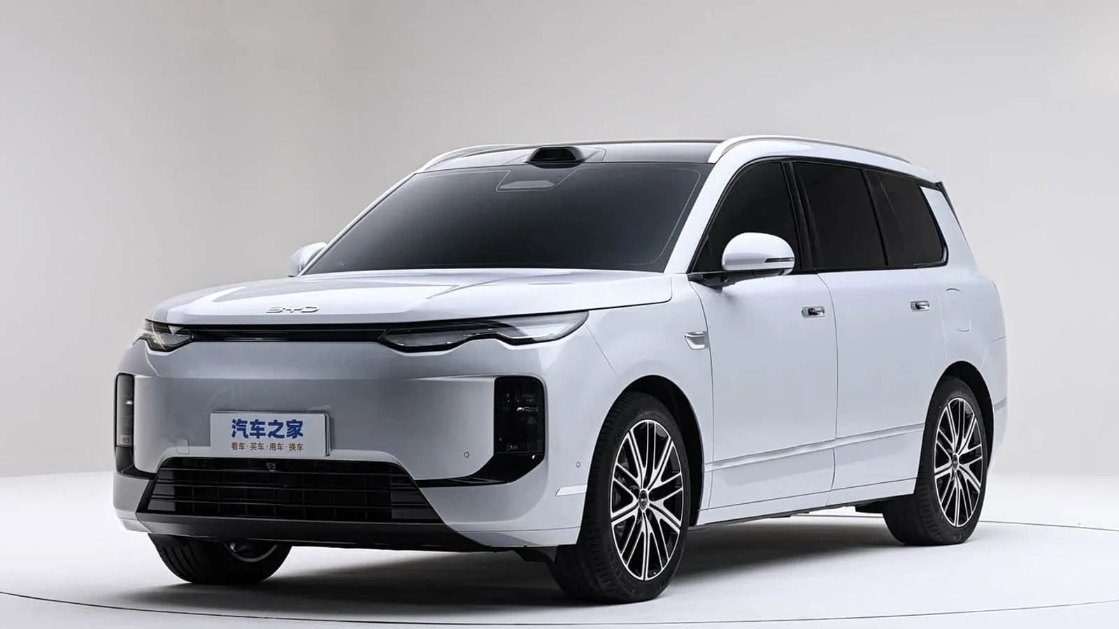 BYD ўзининг янги флагман кроссовери Ҳиасе 08 моделини тақдим этди