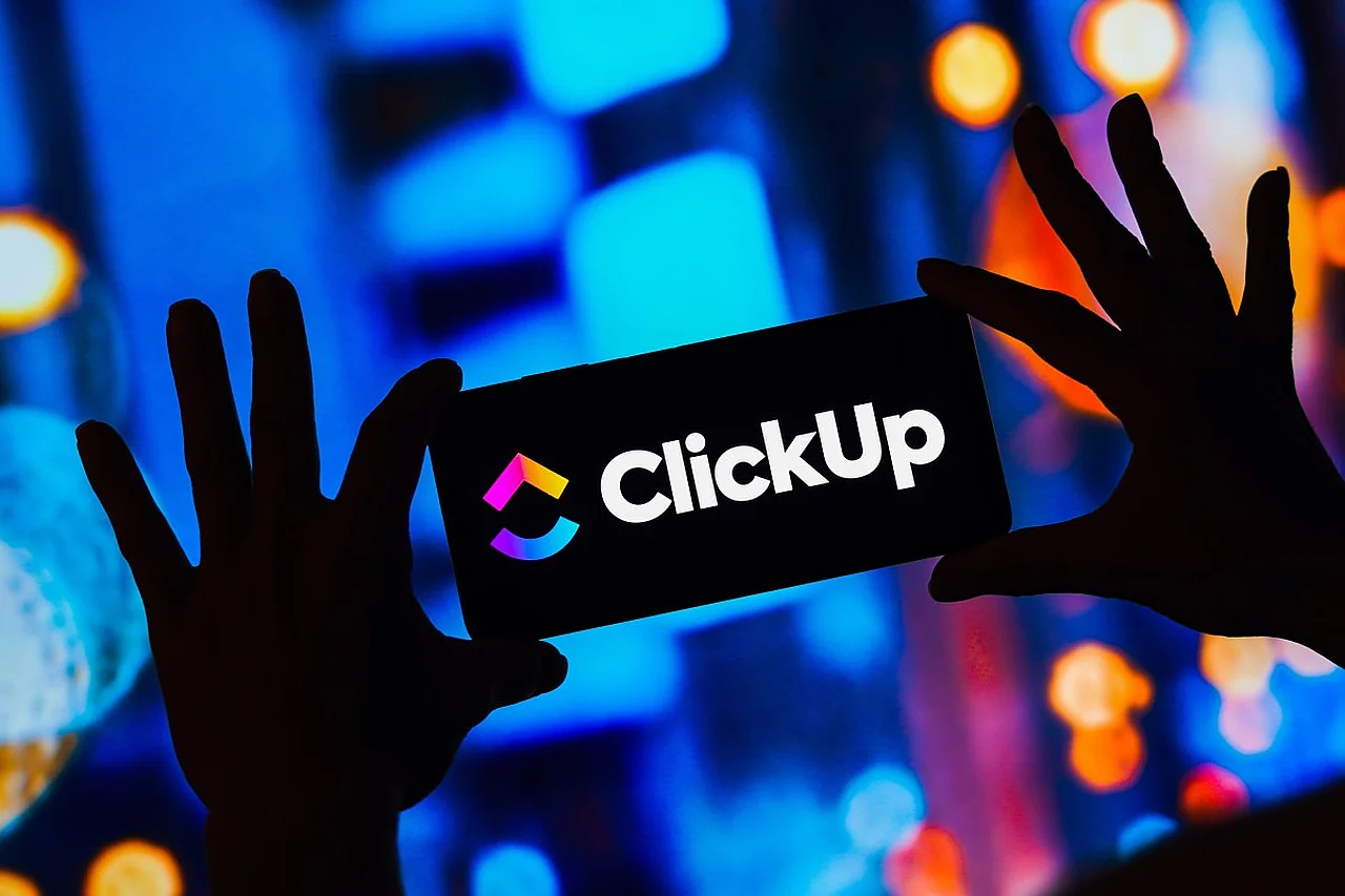 Massenentlassungen bei ClickUp: Künstliche Intelligenz und die Zukunft der Arbeit