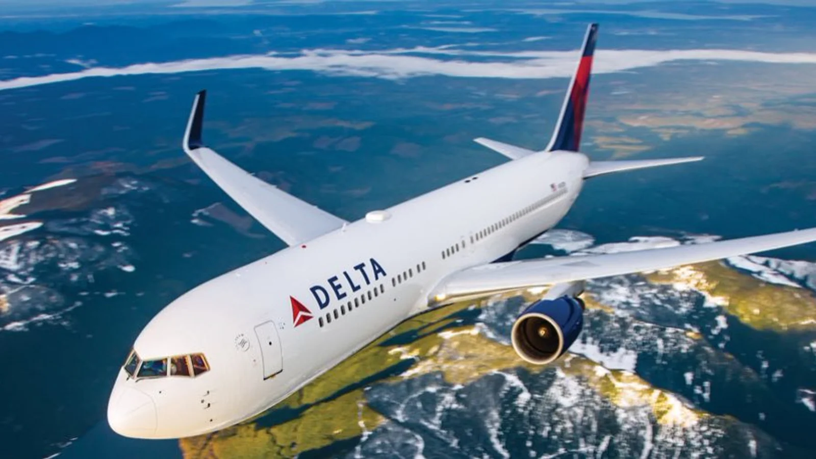Elon Musk Delta Air Lines'ning Starlink'dan voz kechish sababini tushuntirdi