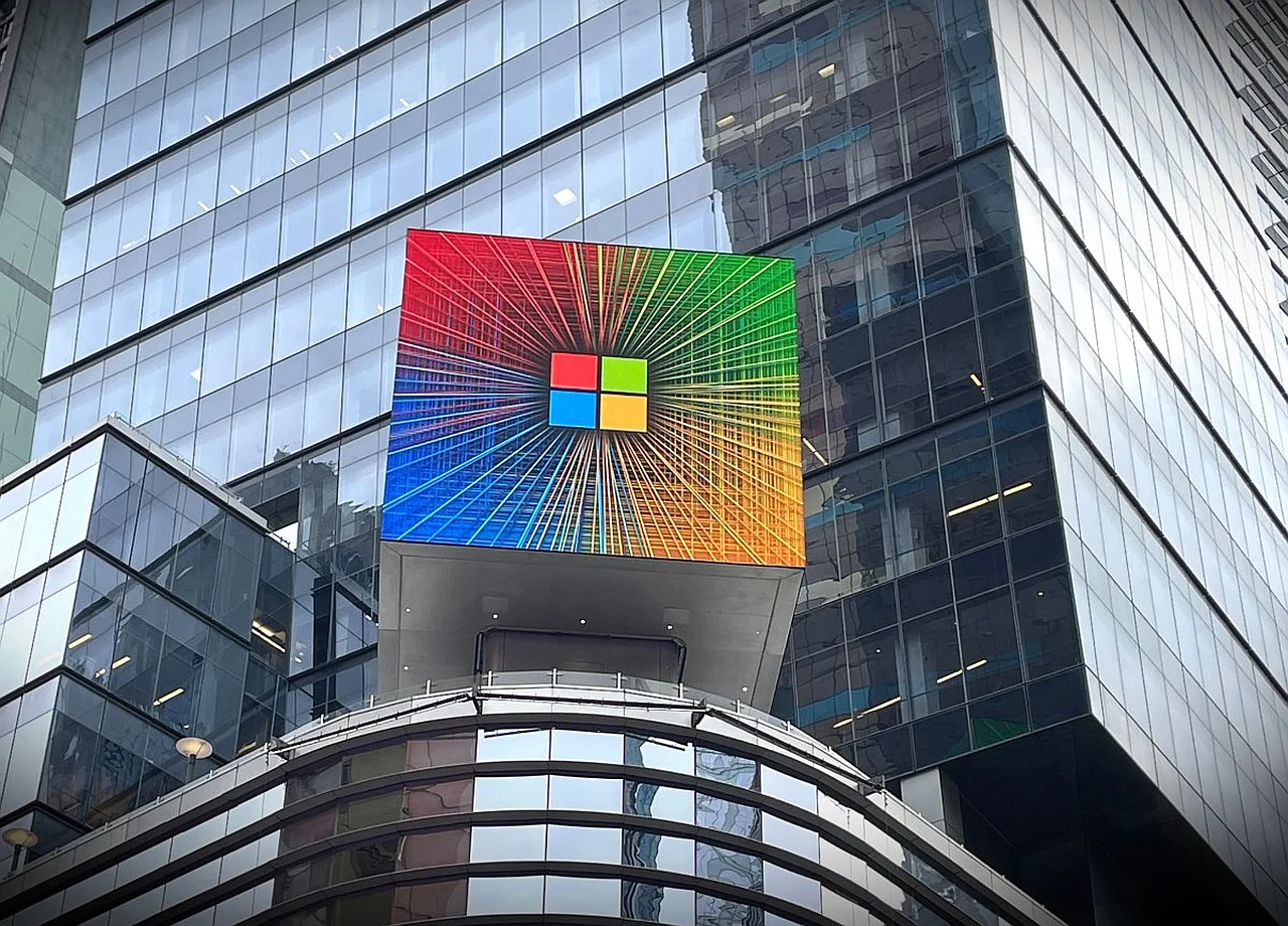 Фирибгарлар Microsoft ички аккаунтидан спам тарқатиш учун фойдаланмоқда