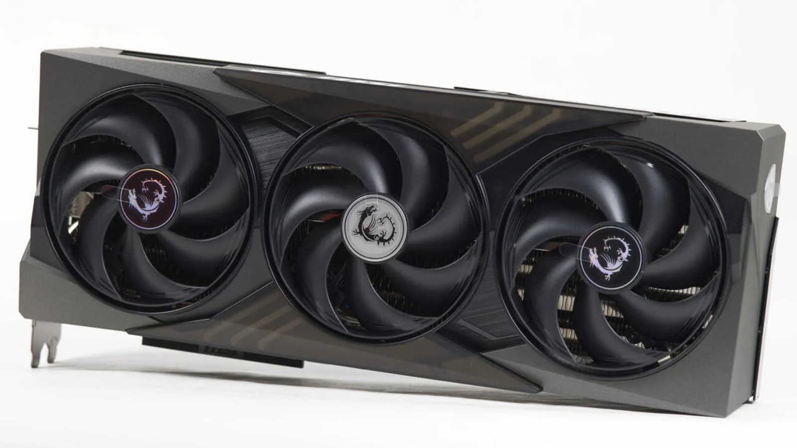 GeForce RTX 5090 билан боғлиқ муаммолар давом этмоқда