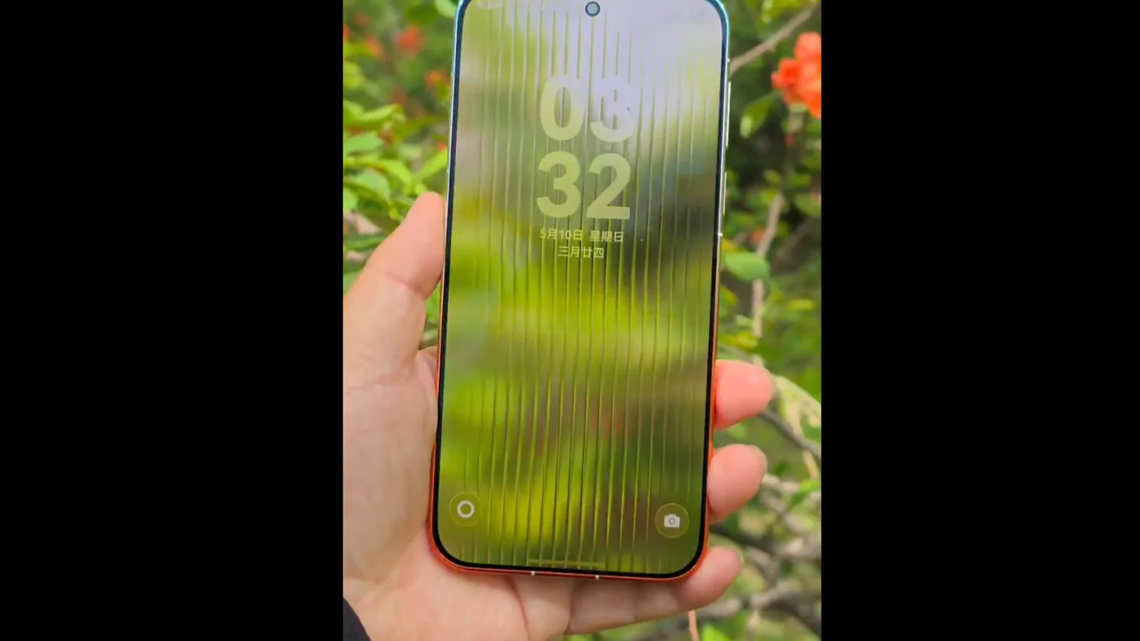Transparency effect demonstrated on Huawei Pura 90 Pro Max smartphone