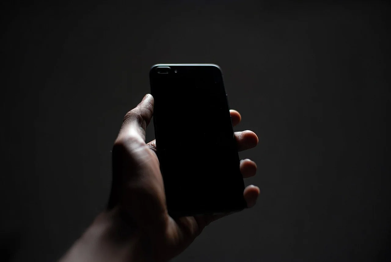 Смартфоны Huawei будут оснащаться аккумуляторами емкостью до 10000 мАч
