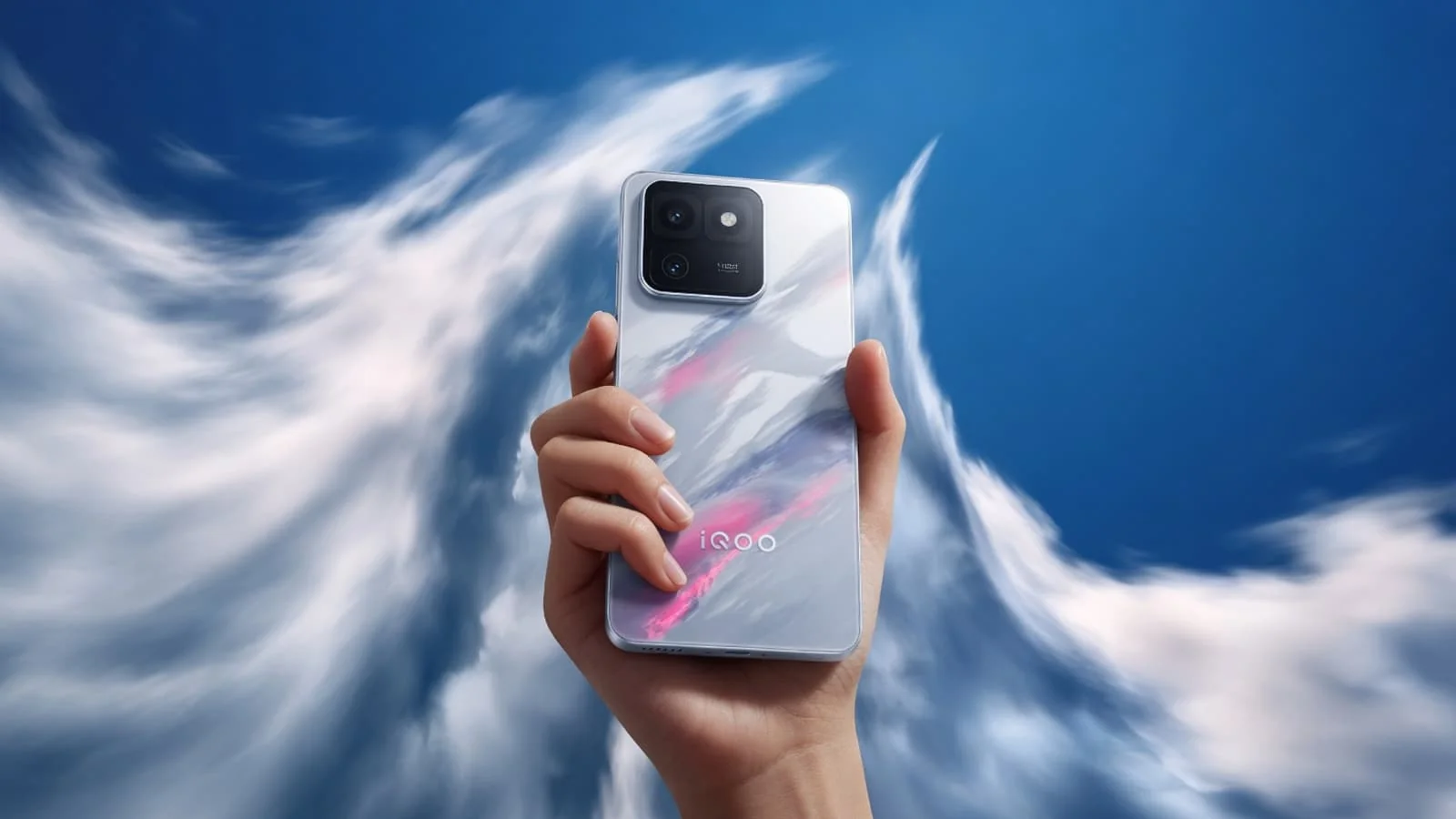 iQOO 15T Tanıtımı: 8000 mAh batarya ve güçlü Dimensity 9500 çipi